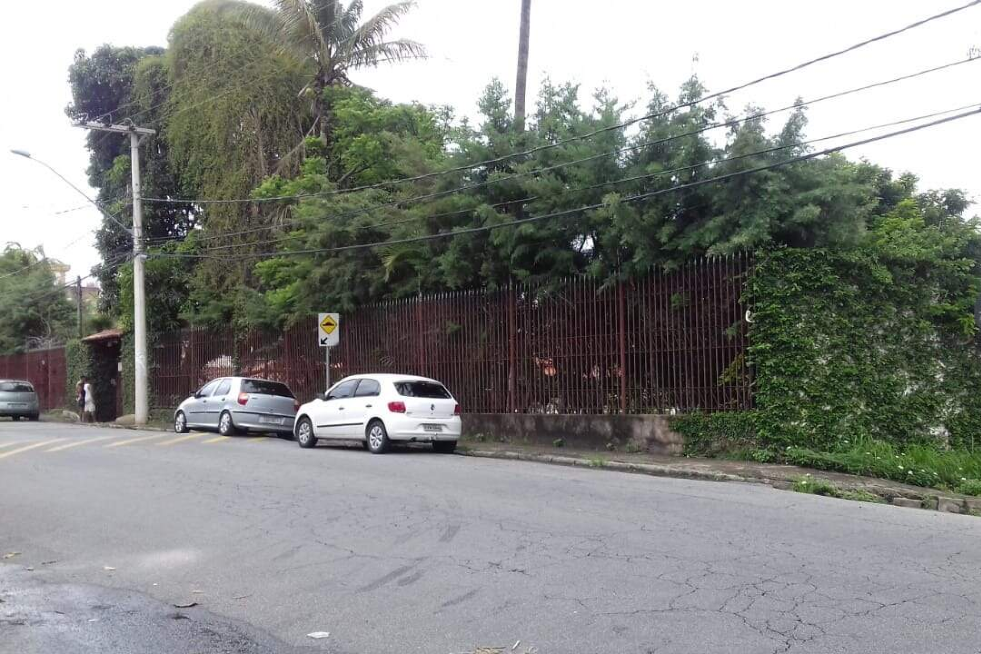 Casa de 5 quartos para alugar, Santa Amélia, Belo Horizonte - MG
