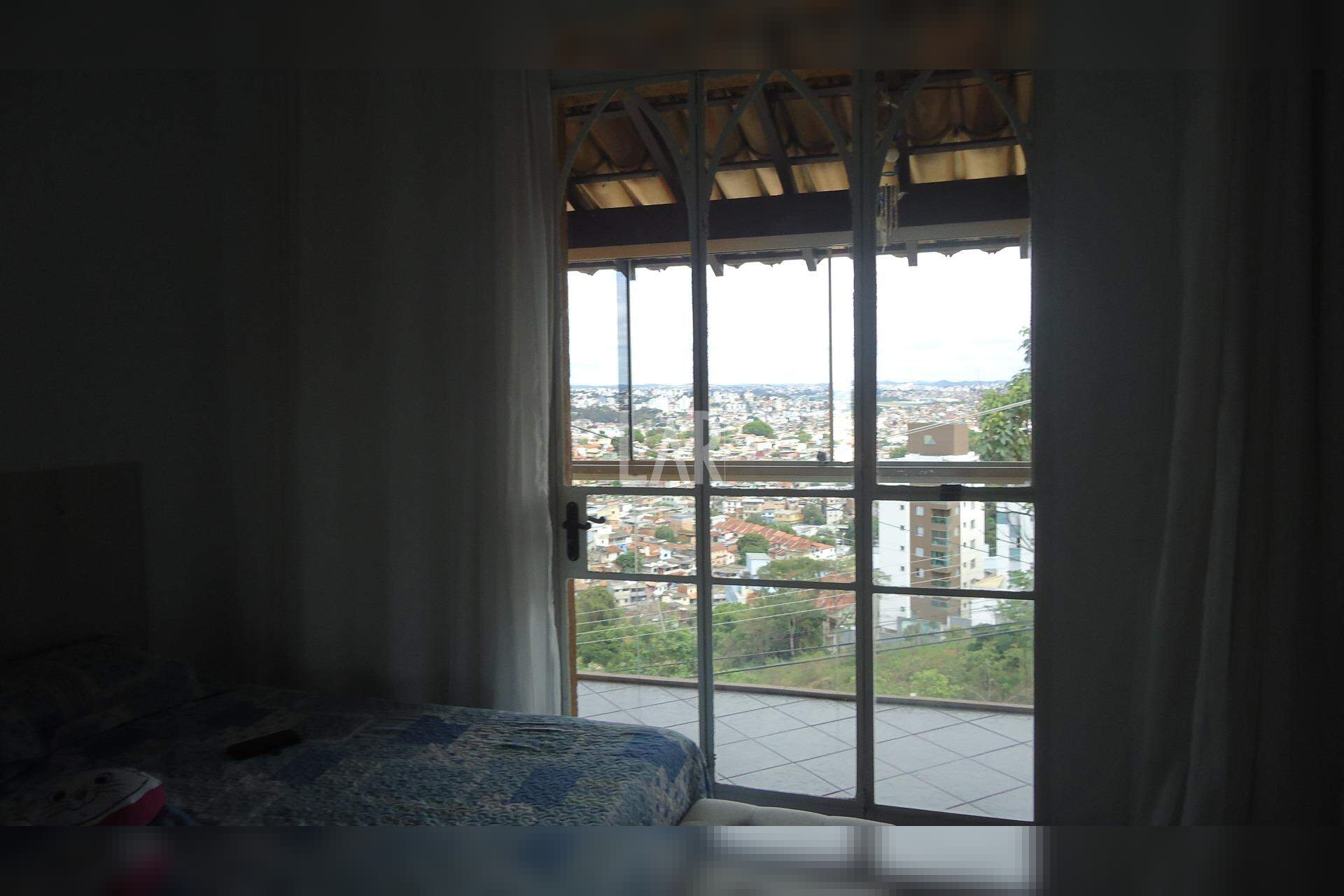 Casa de 7 quartos à venda, São Marcos, Belo Horizonte - MG
