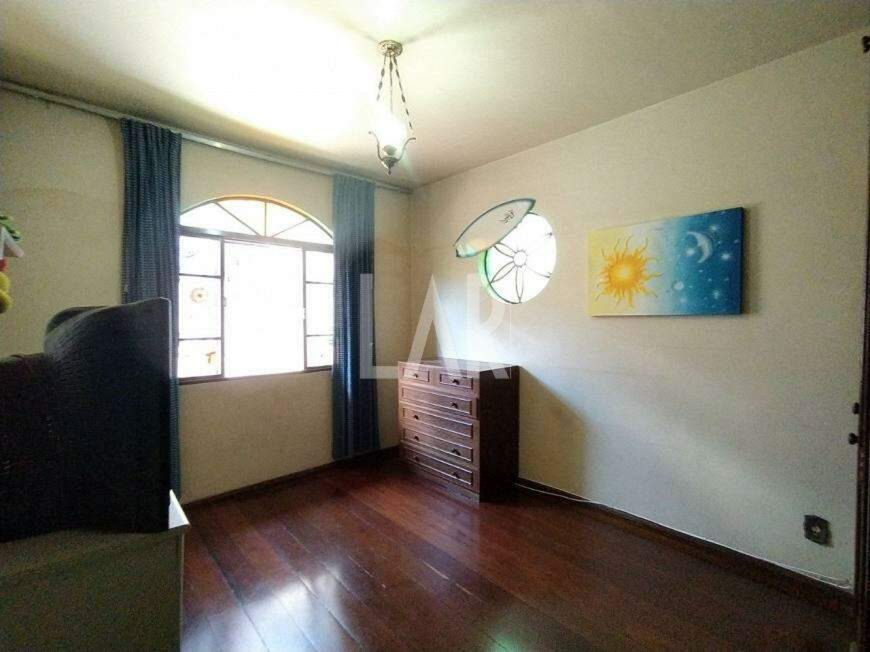 Casa de 3 quartos à venda, Santa Amélia, Belo Horizonte - MG