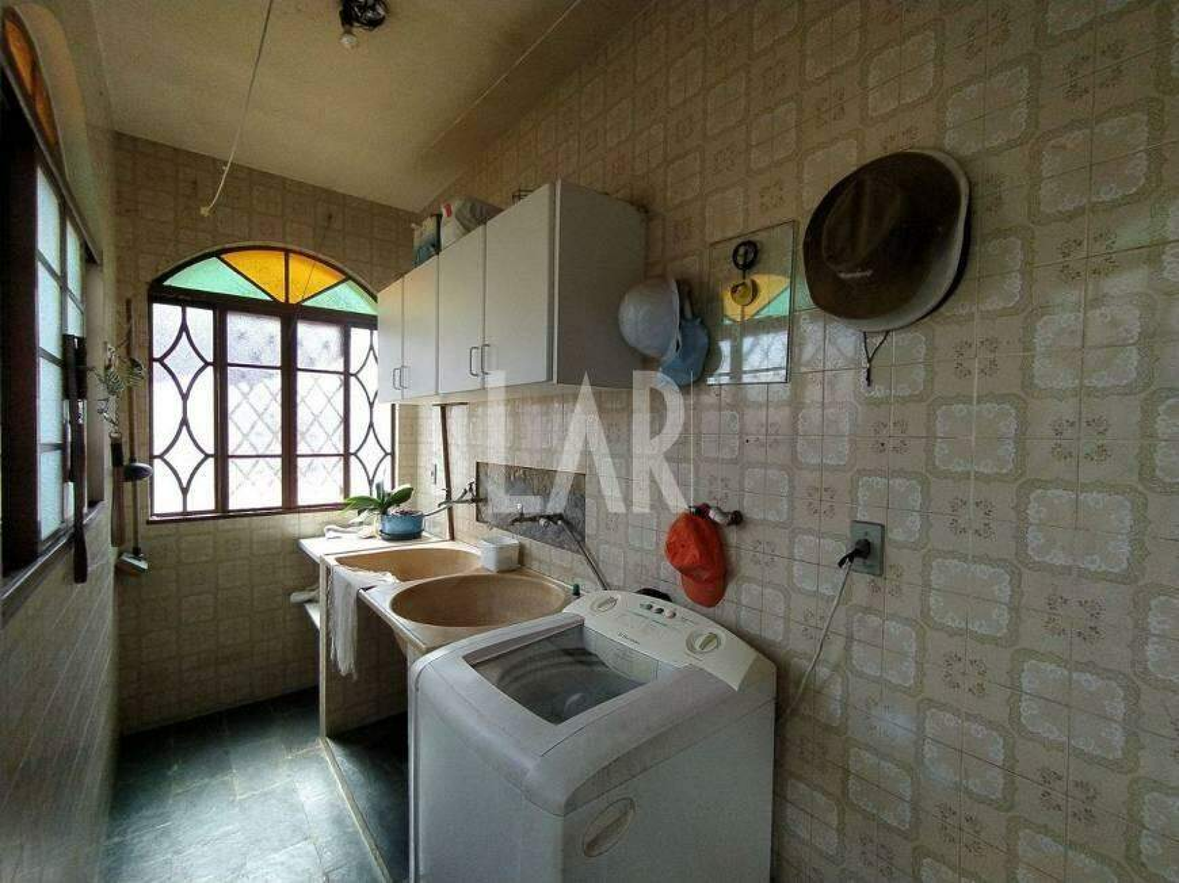 Casa de 3 quartos à venda, Santa Amélia, Belo Horizonte - MG
