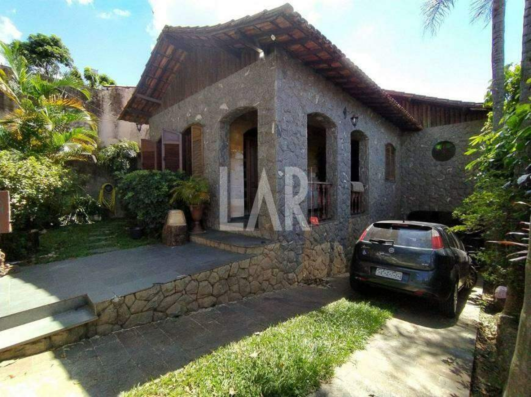 Casa de 3 quartos à venda, Santa Amélia, Belo Horizonte - MG