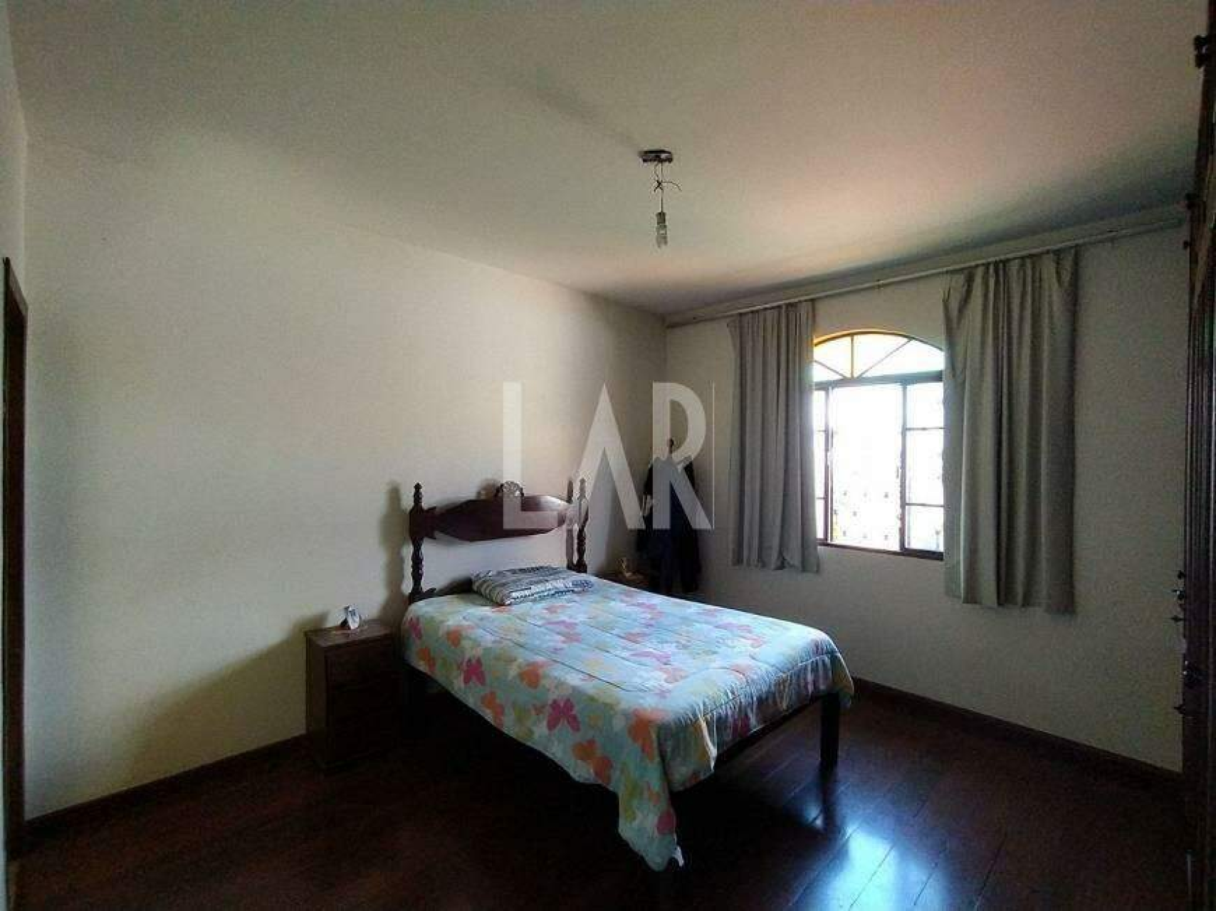 Casa de 3 quartos à venda, Santa Amélia, Belo Horizonte - MG