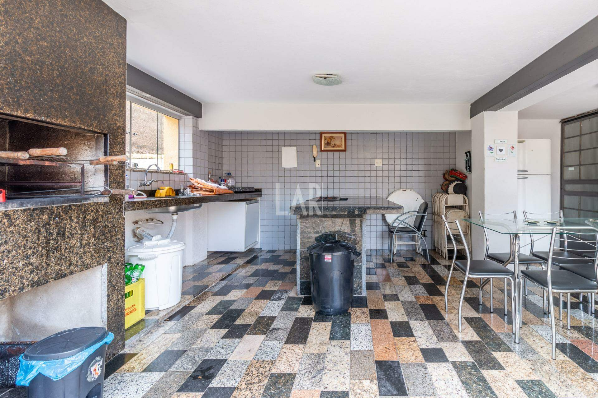 Casa de 4 quartos à venda, João Pinheiro, Belo Horizonte - MG