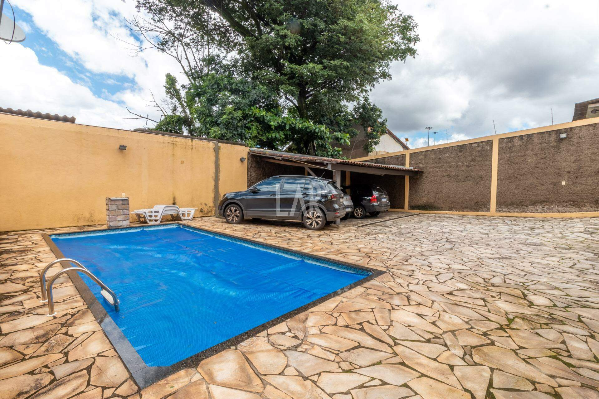 Casa de 4 quartos à venda, João Pinheiro, Belo Horizonte - MG
