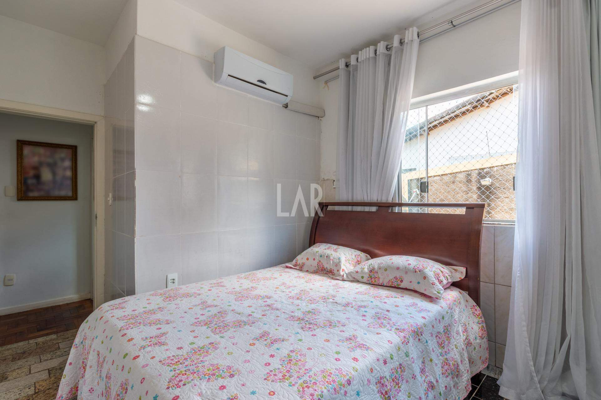 Casa de 4 quartos à venda, João Pinheiro, Belo Horizonte - MG