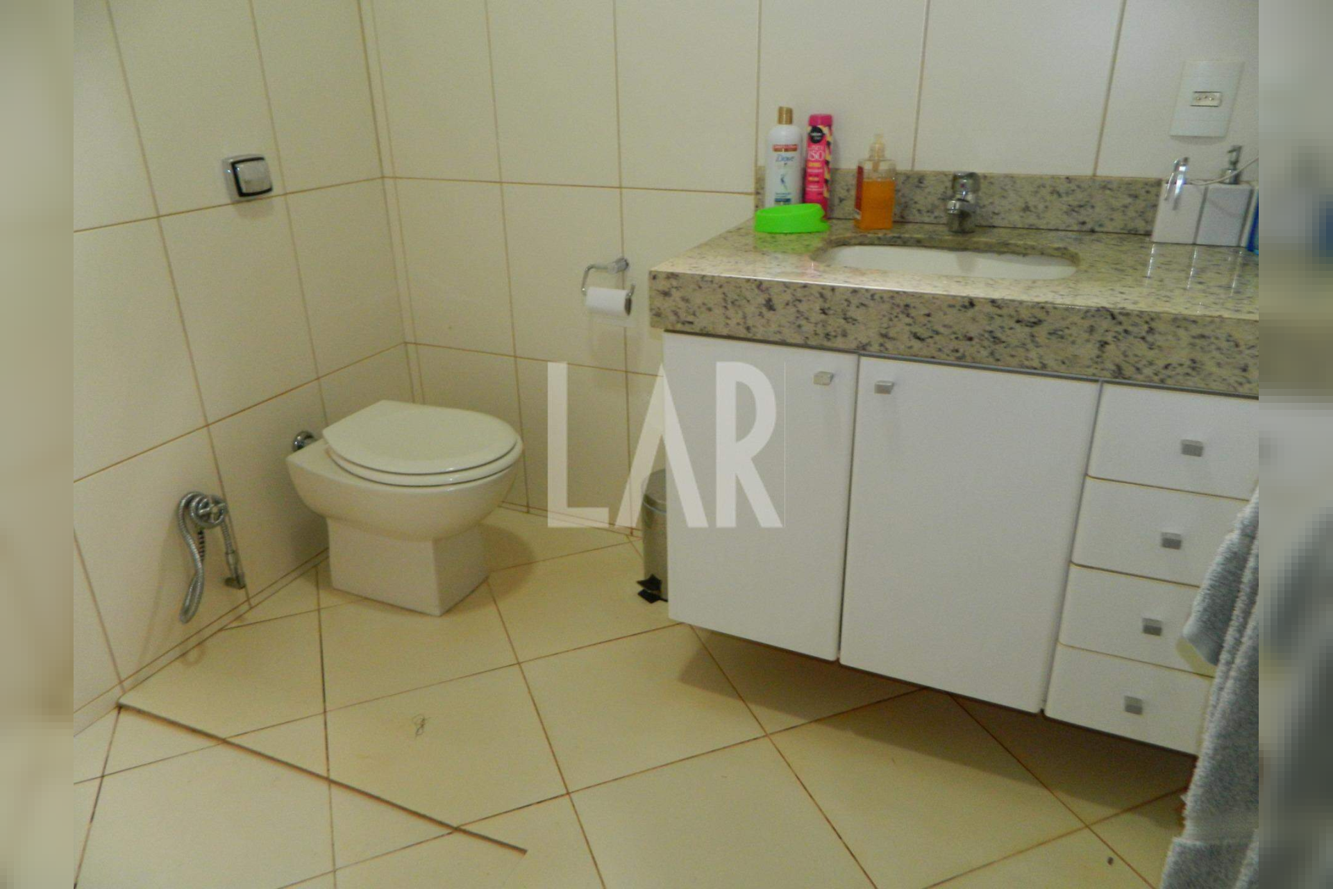 Casa de 2 quartos para alugar, São Sebastião das Águas Claras, Nova Lima - MG