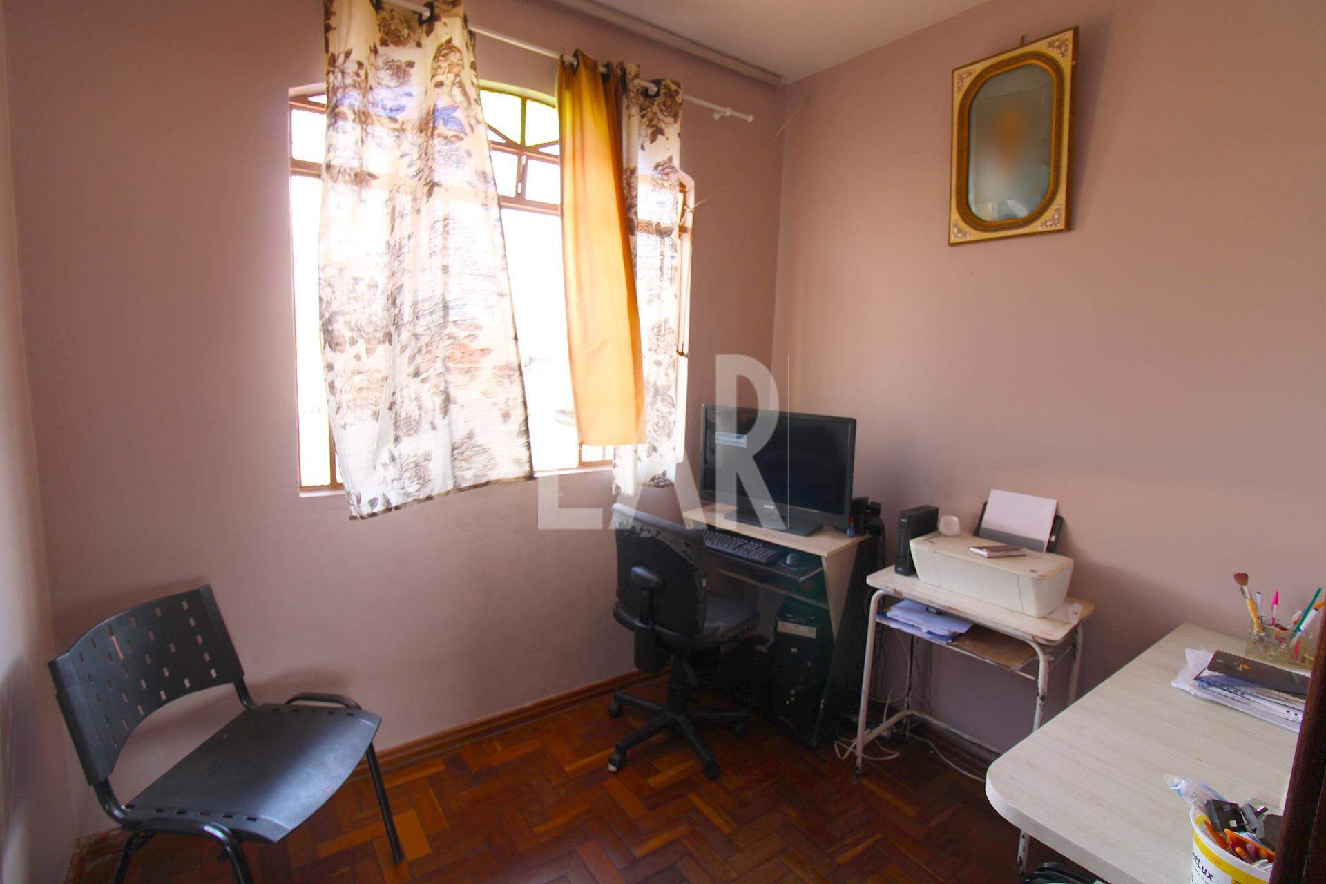 Casa de 5 quartos à venda, Paraíso, Belo Horizonte - MG
