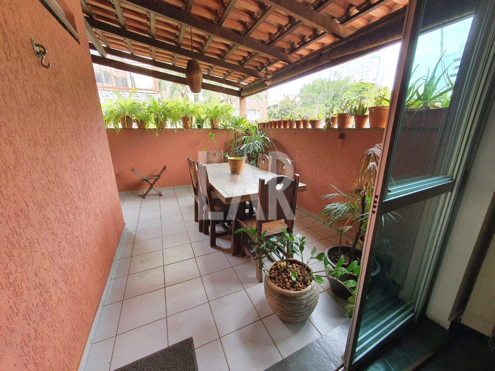 Casa de 7 quartos à venda, Santo Antônio, Belo Horizonte - MG