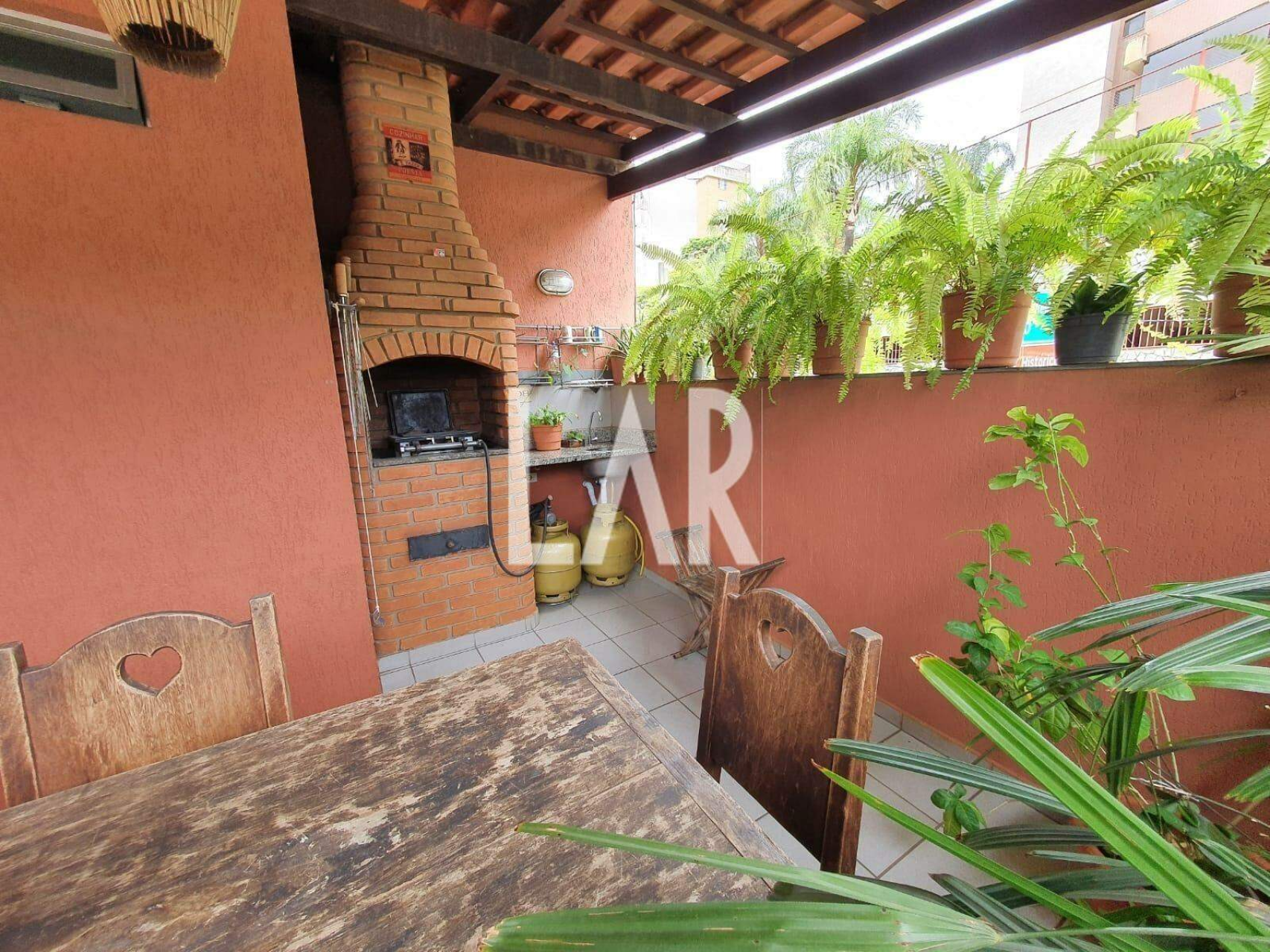 Casa de 7 quartos à venda, Santo Antônio, Belo Horizonte - MG