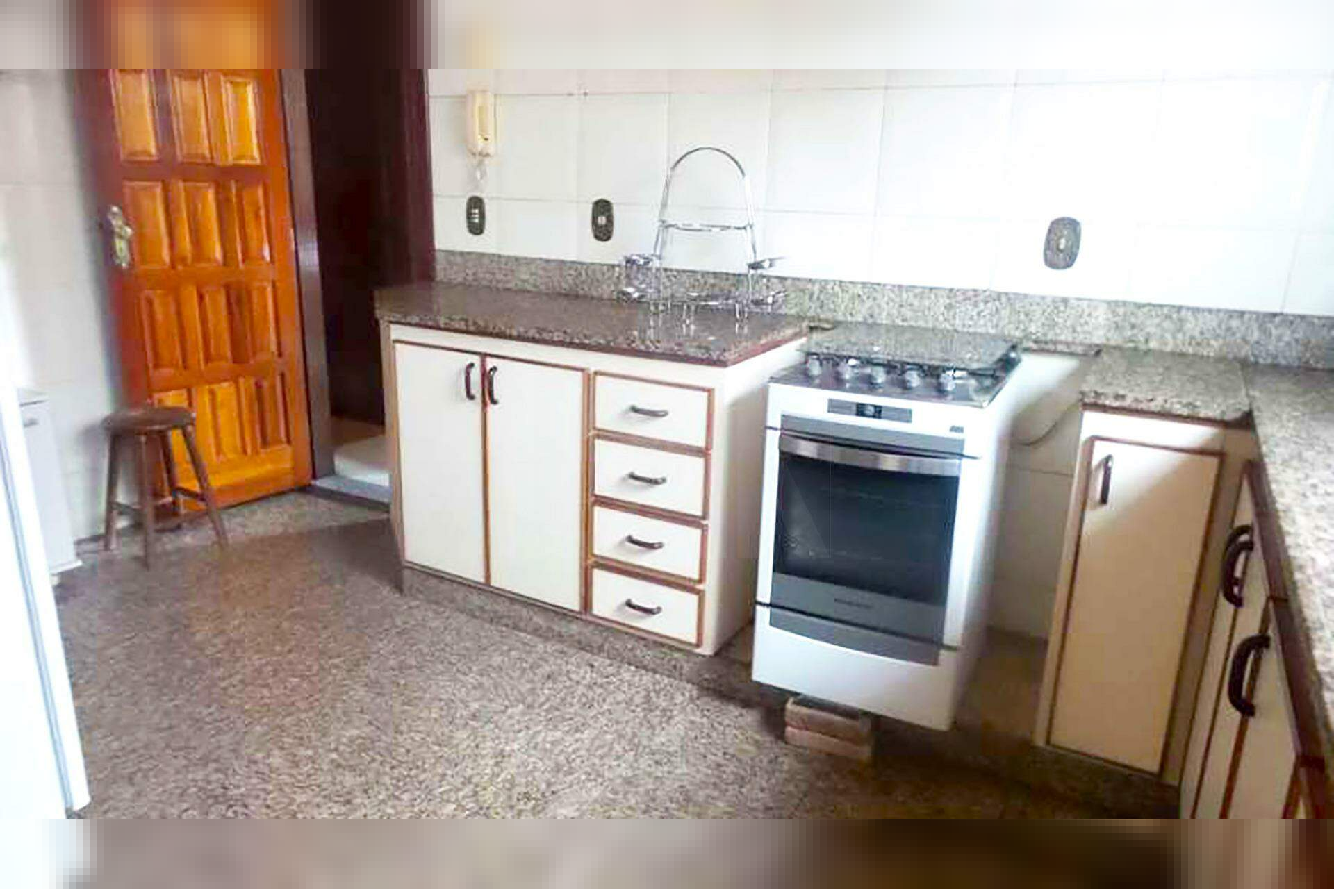 Casa de 3 quartos à venda, Santa Amélia, Belo Horizonte - MG