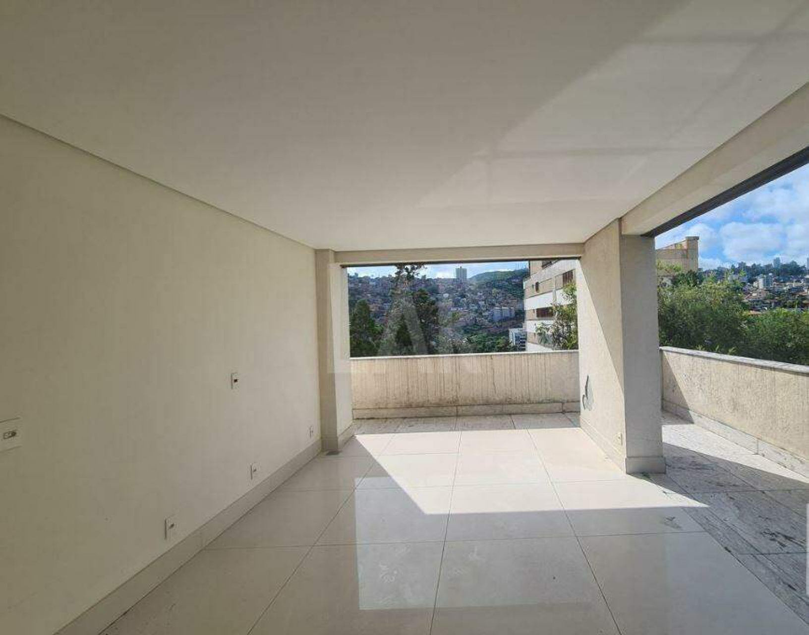 Apartamento de 4 quartos à venda, Vila Paris, Belo Horizonte - MG