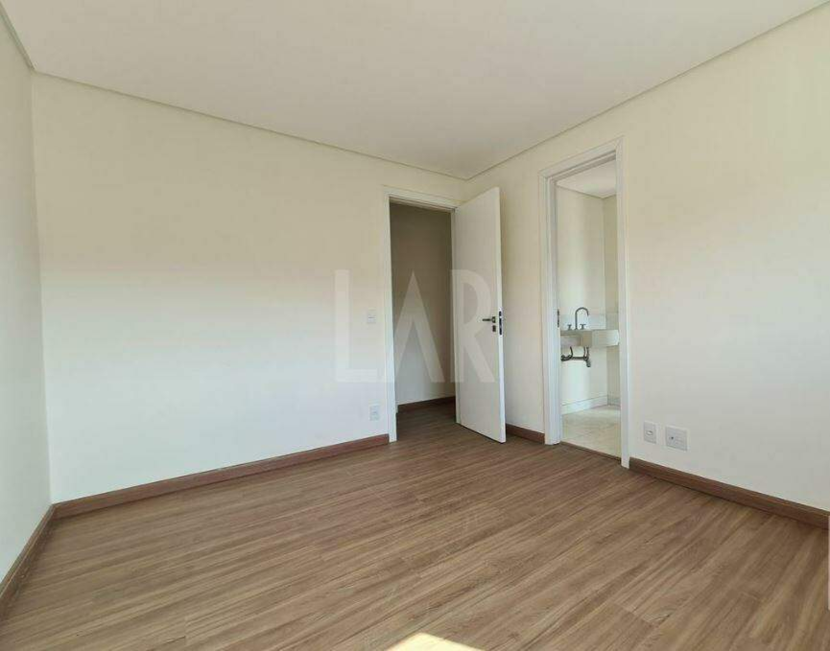 Apartamento de 4 quartos à venda, Vila Paris, Belo Horizonte - MG
