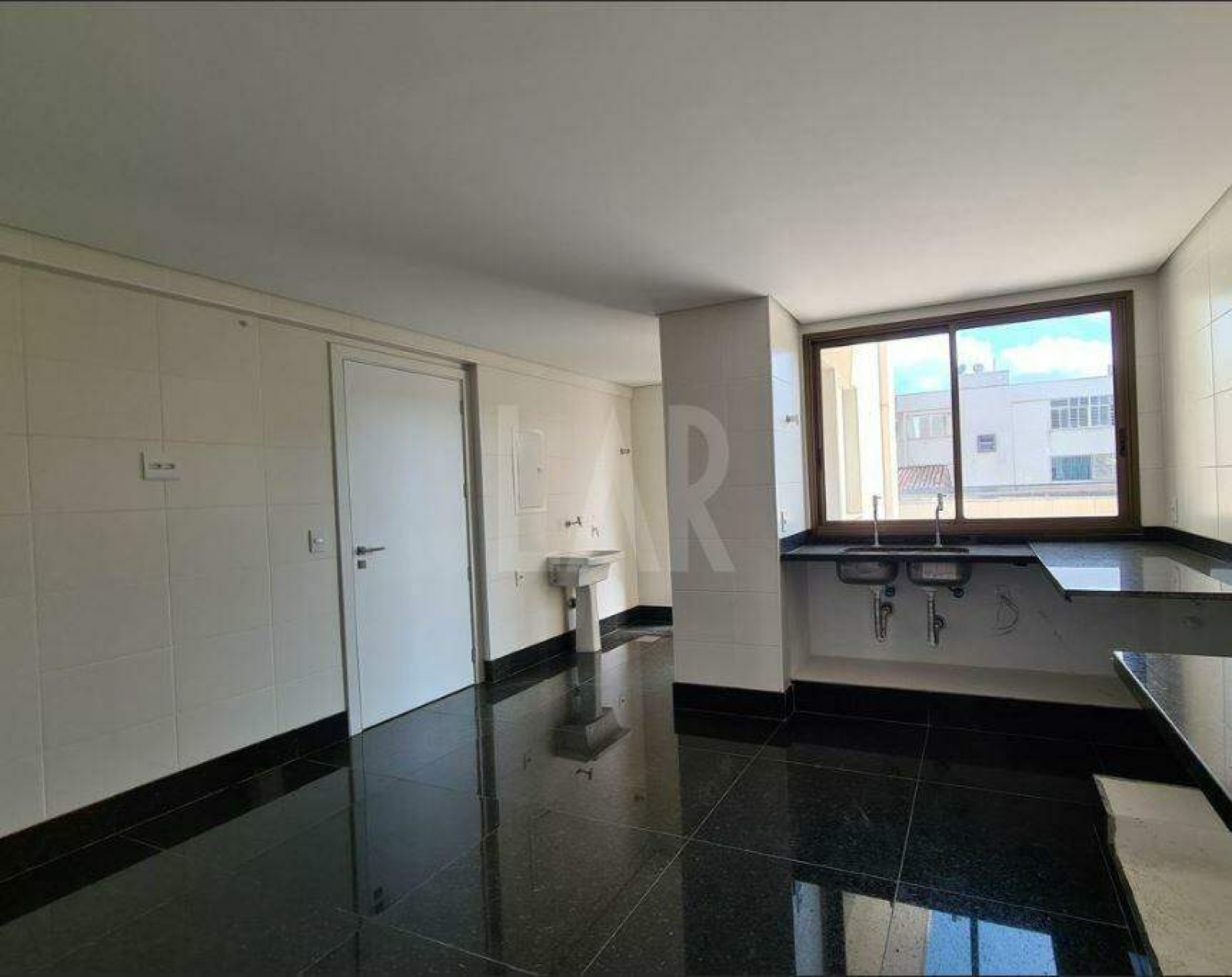 Apartamento de 4 quartos à venda, Vila Paris, Belo Horizonte - MG