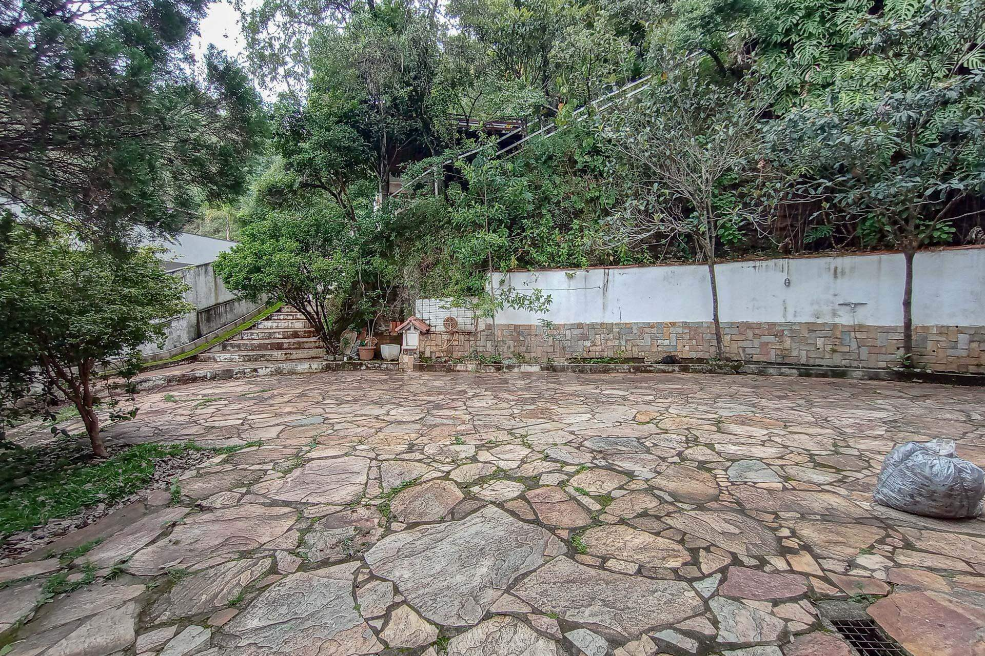 Casa de 4 quartos para alugar, Belvedere, Belo Horizonte - MG