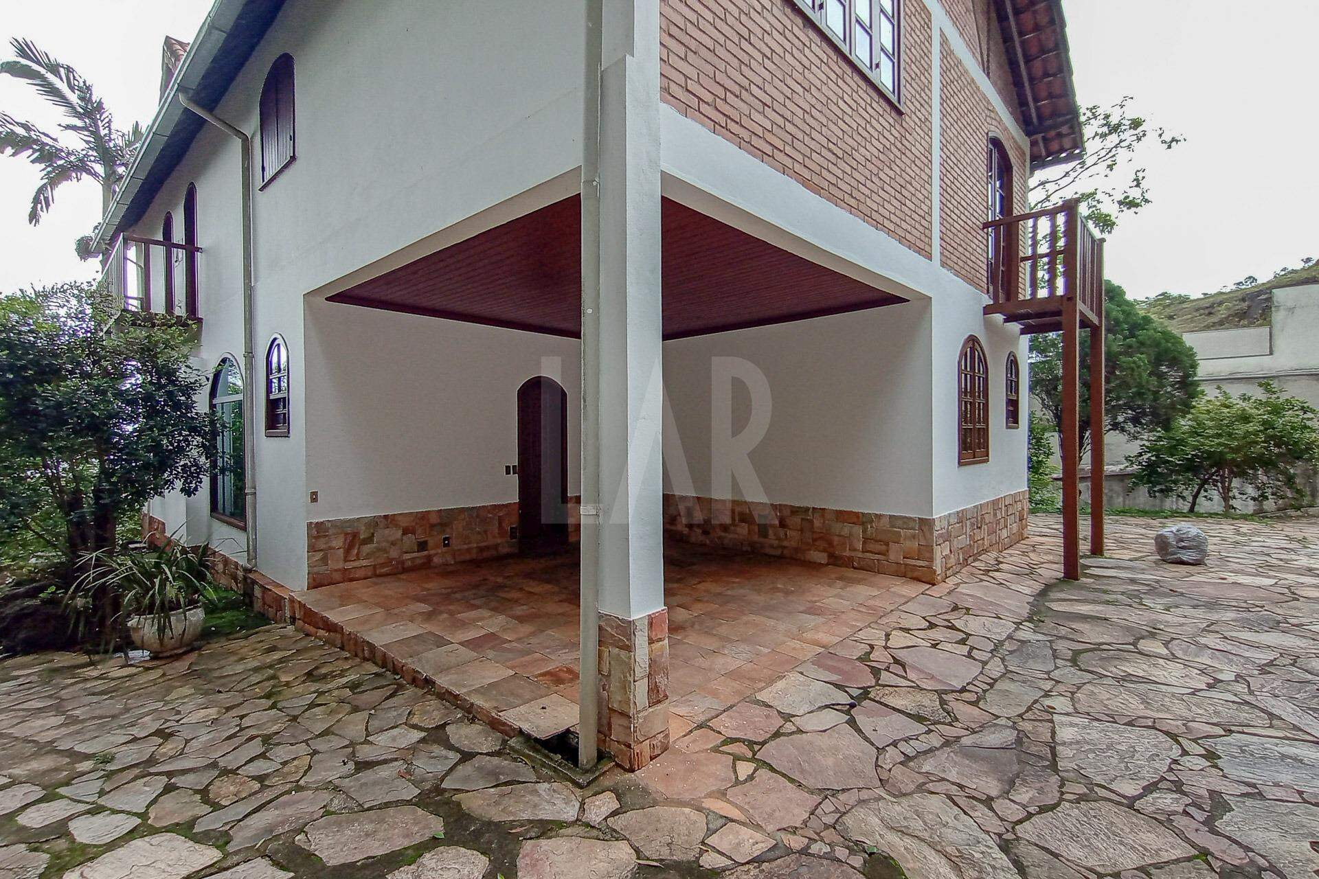 Casa de 4 quartos para alugar, Belvedere, Belo Horizonte - MG