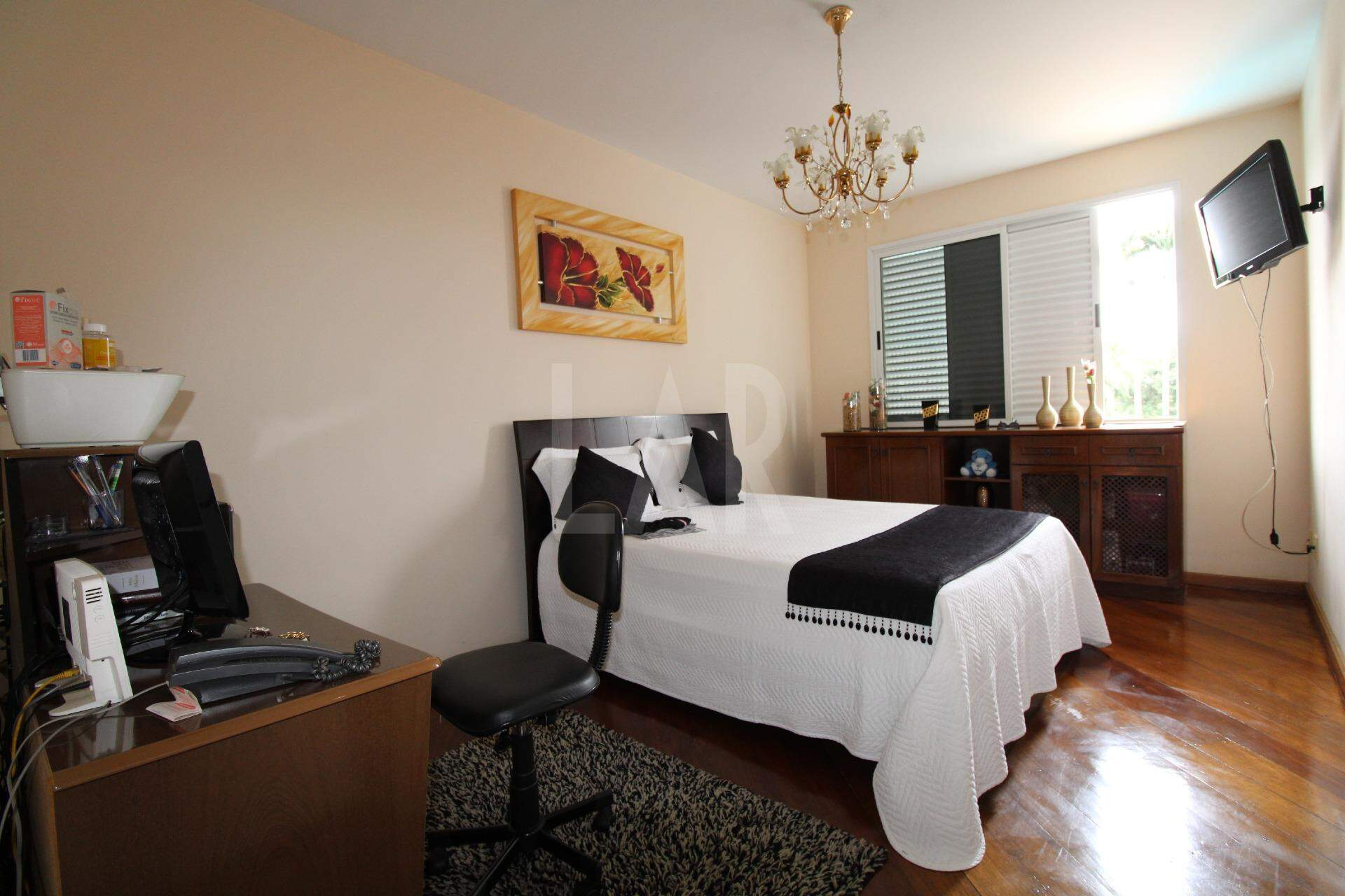 Casa de 5 quartos à venda, São Luiz, Belo Horizonte - MG