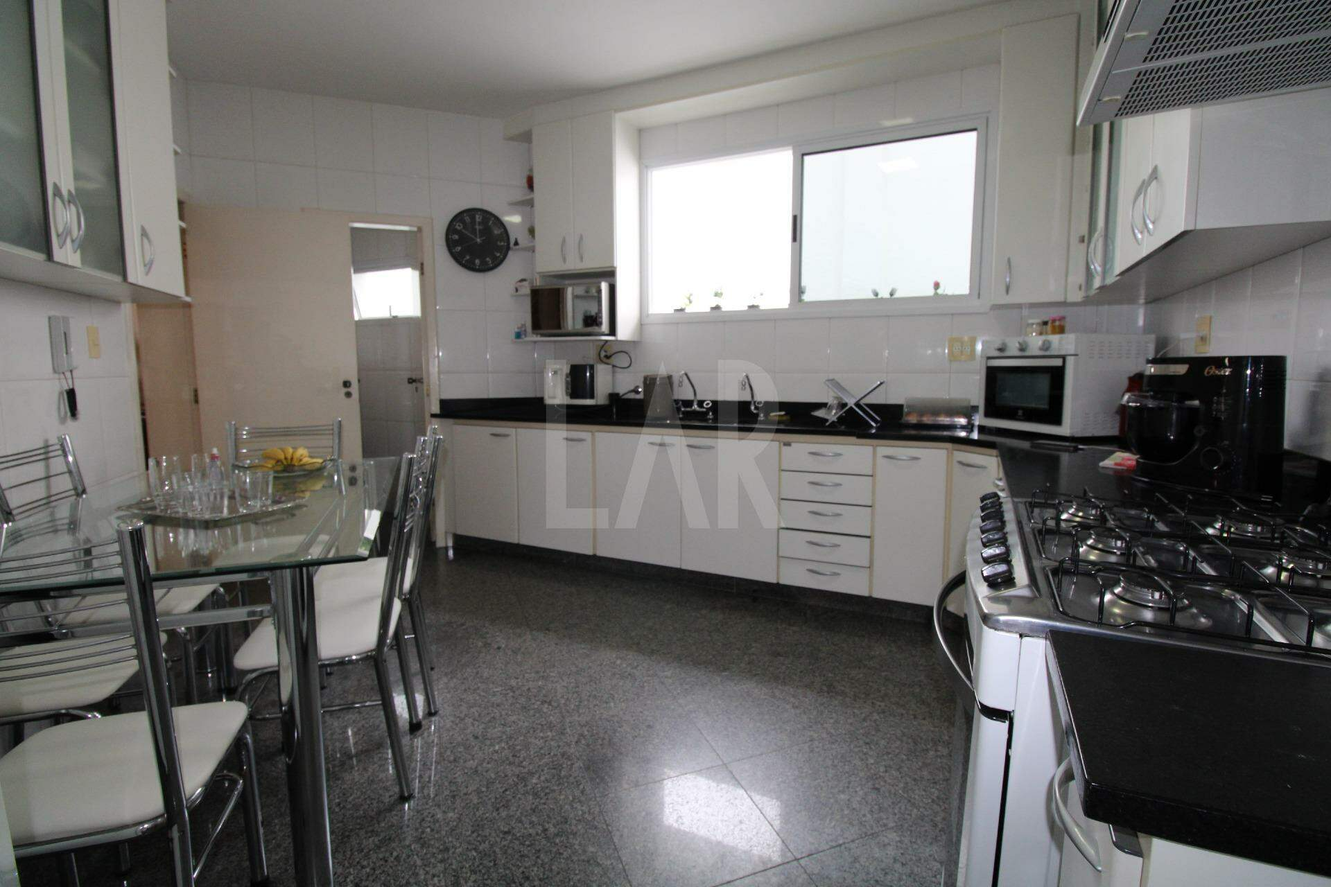 Casa de 5 quartos à venda, São Luiz, Belo Horizonte - MG