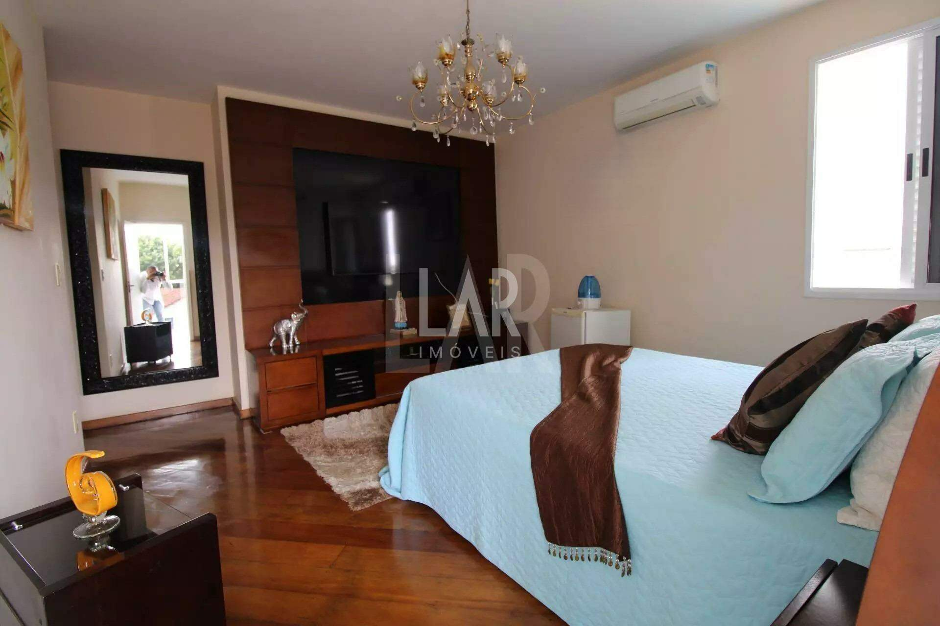 Casa de 5 quartos à venda, São Luiz, Belo Horizonte - MG