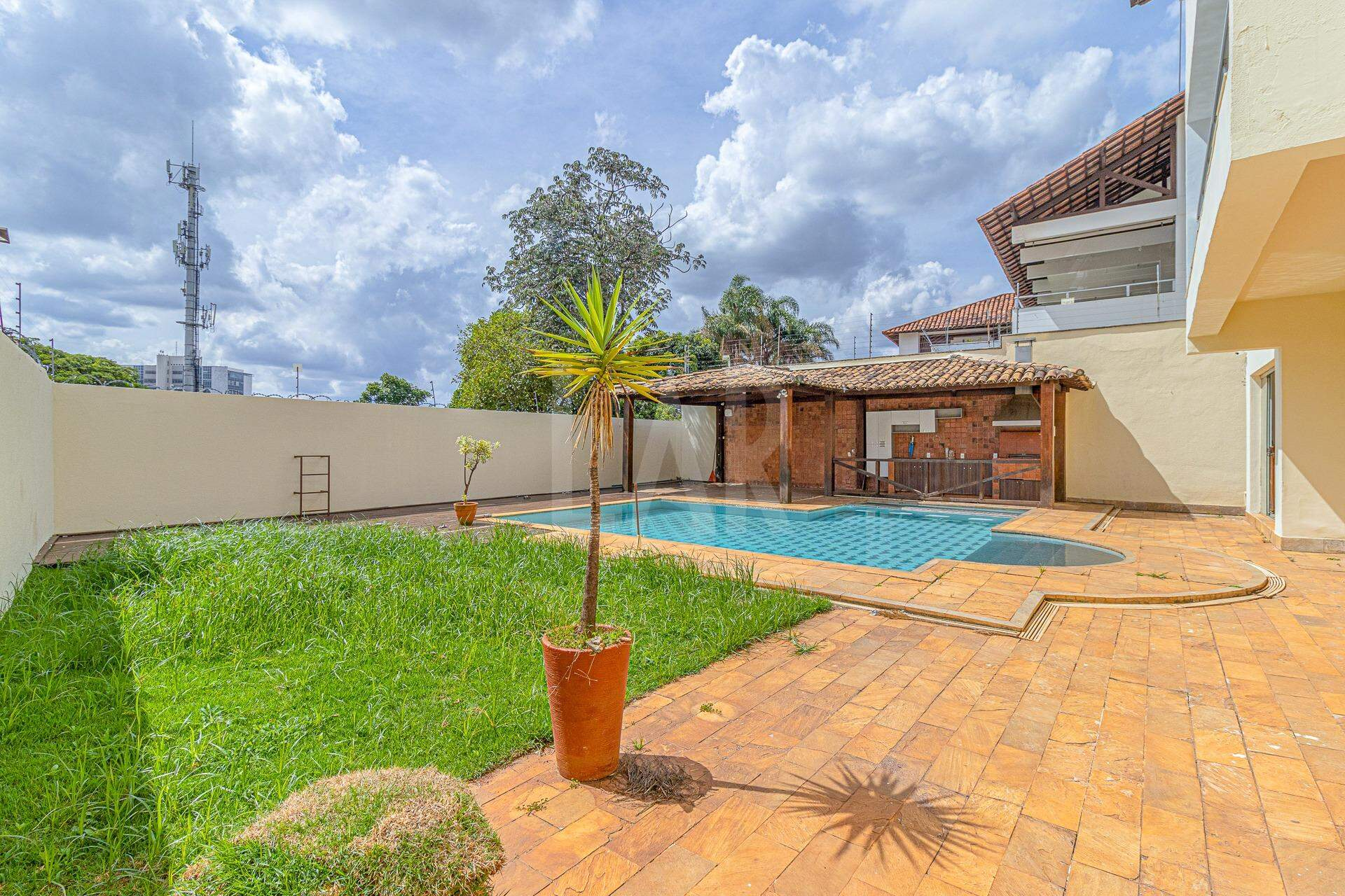 Casa de 4 quartos à venda, Mangabeiras, Belo Horizonte - MG