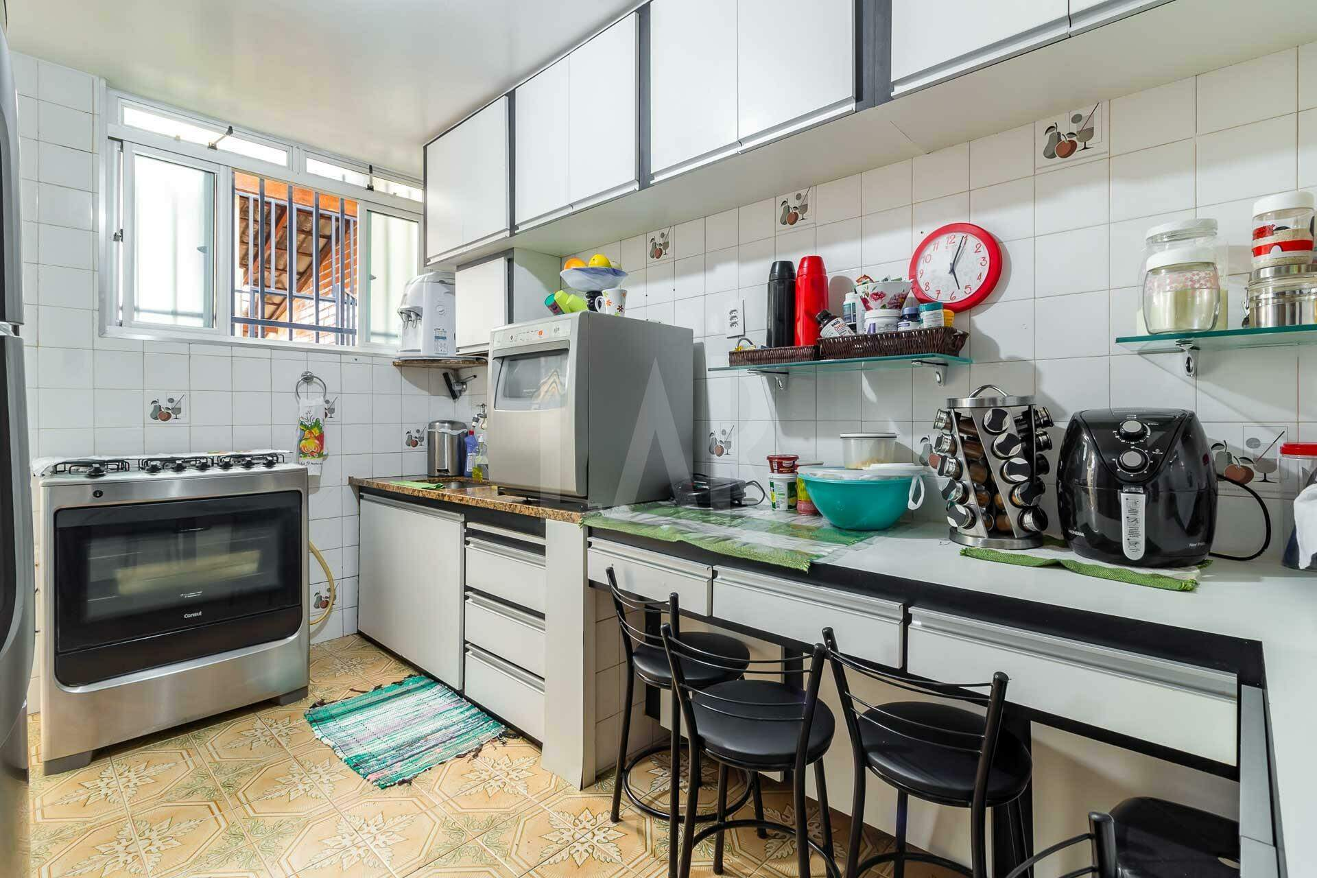 Casa de 4 quartos para alugar, Colégio Batista, Belo Horizonte - MG