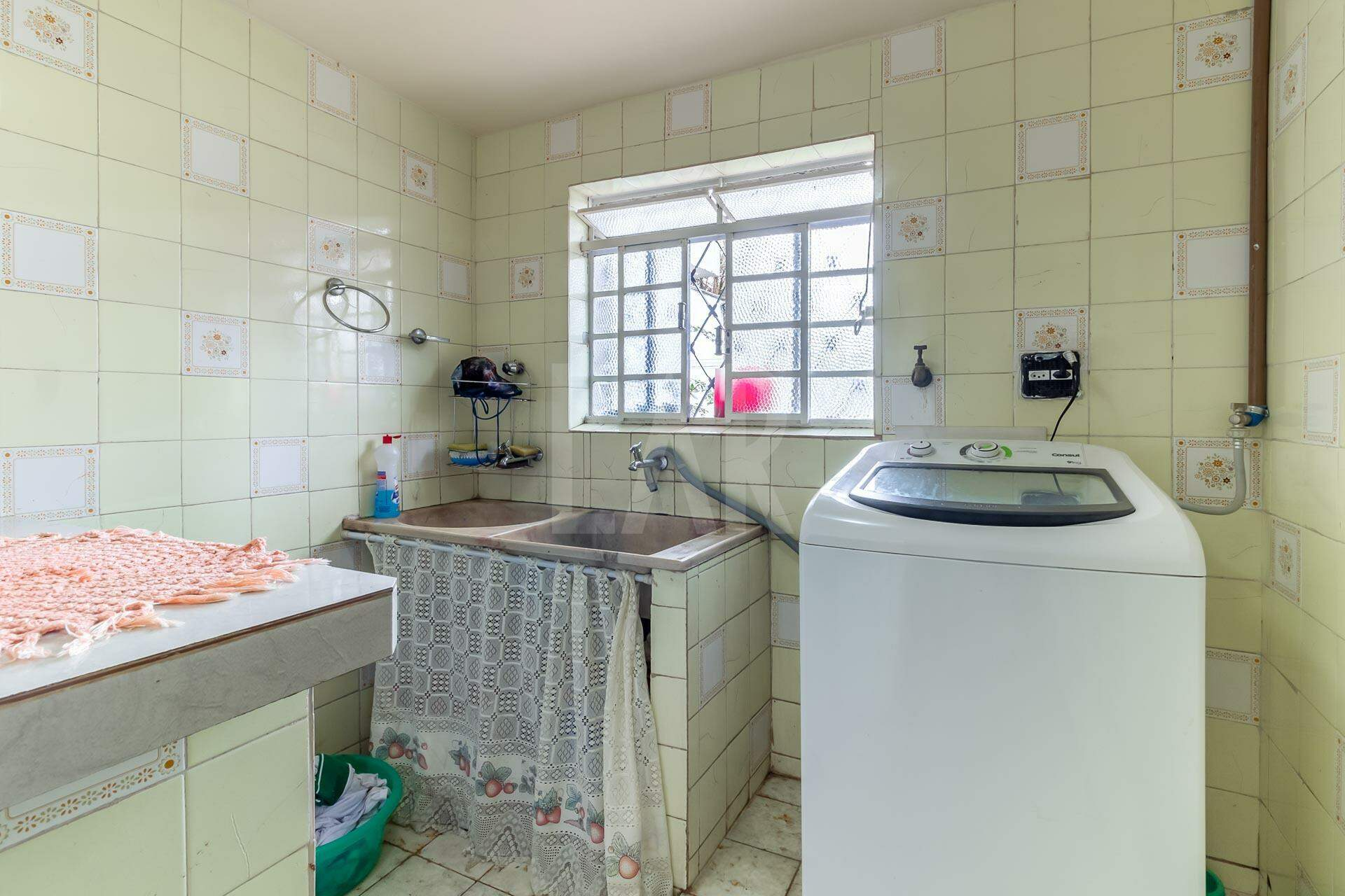 Casa de 4 quartos para alugar, Colégio Batista, Belo Horizonte - MG