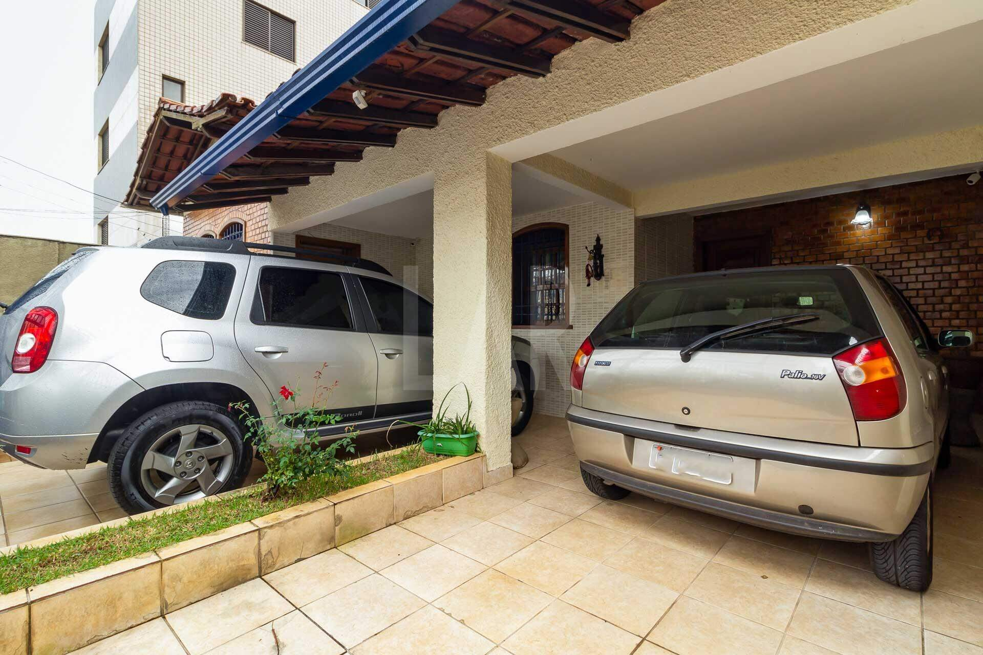 Casa de 4 quartos para alugar, Colégio Batista, Belo Horizonte - MG