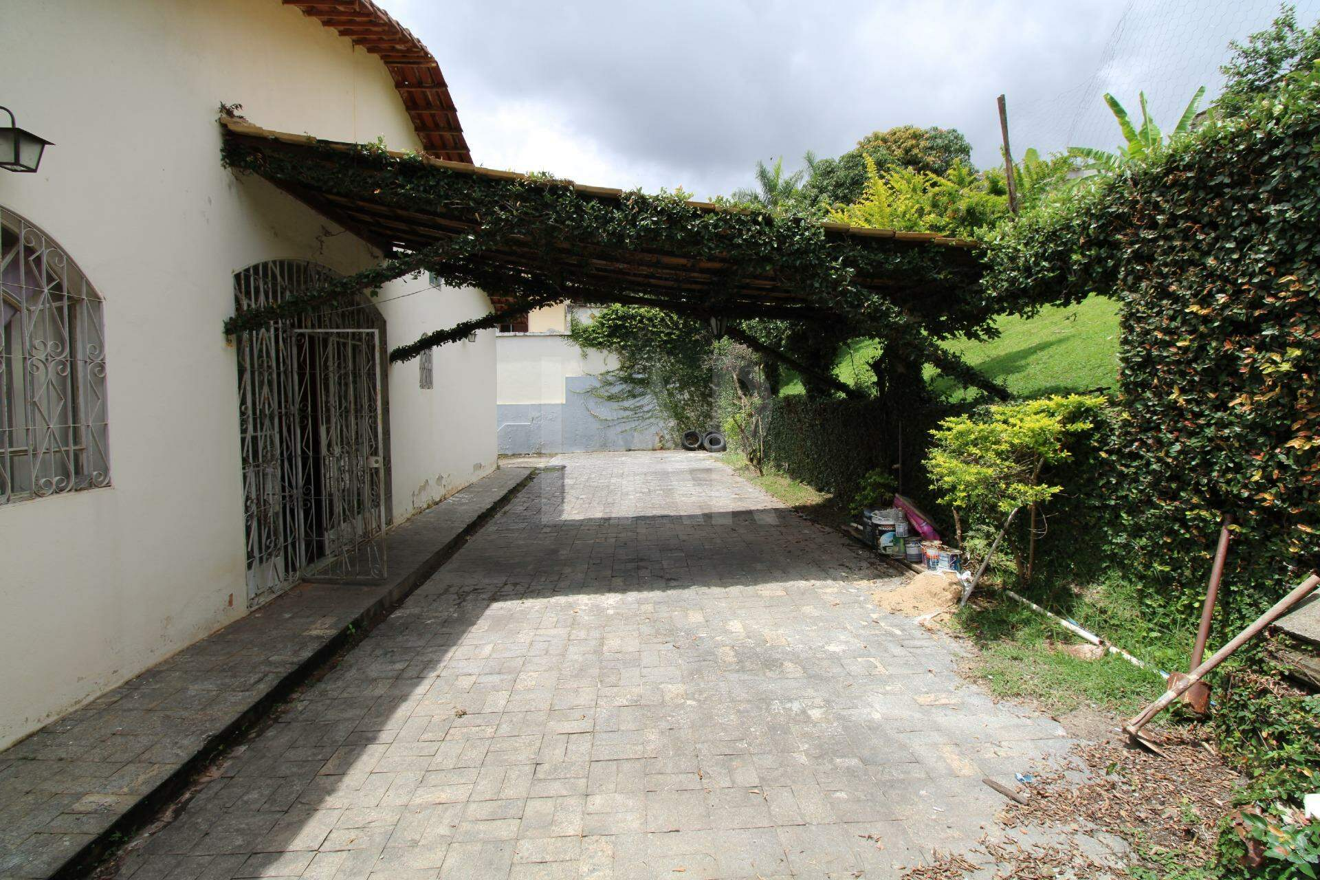 Casa de 5 quartos à venda, São Luiz, Belo Horizonte - MG