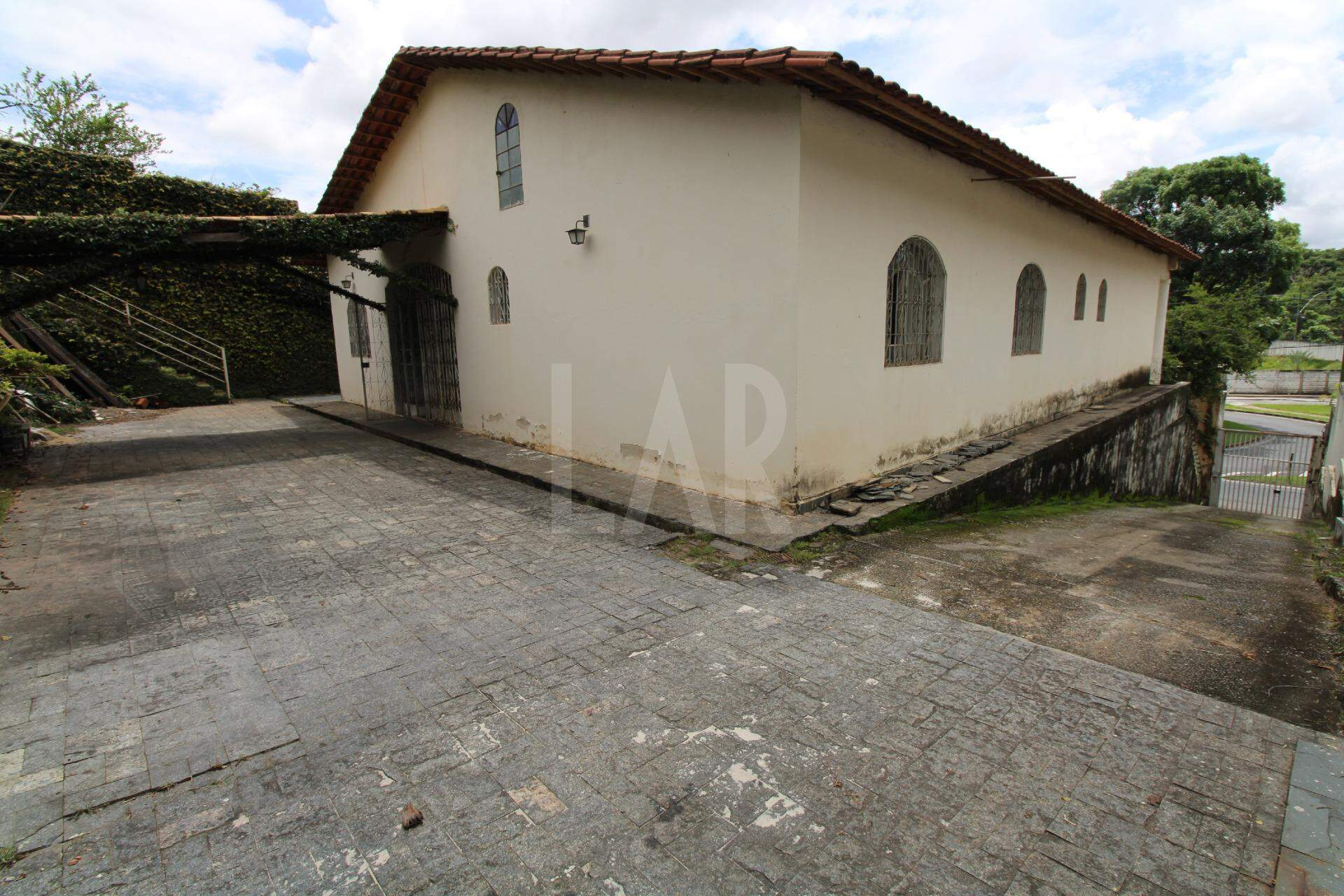 Casa de 5 quartos à venda, São Luiz, Belo Horizonte - MG