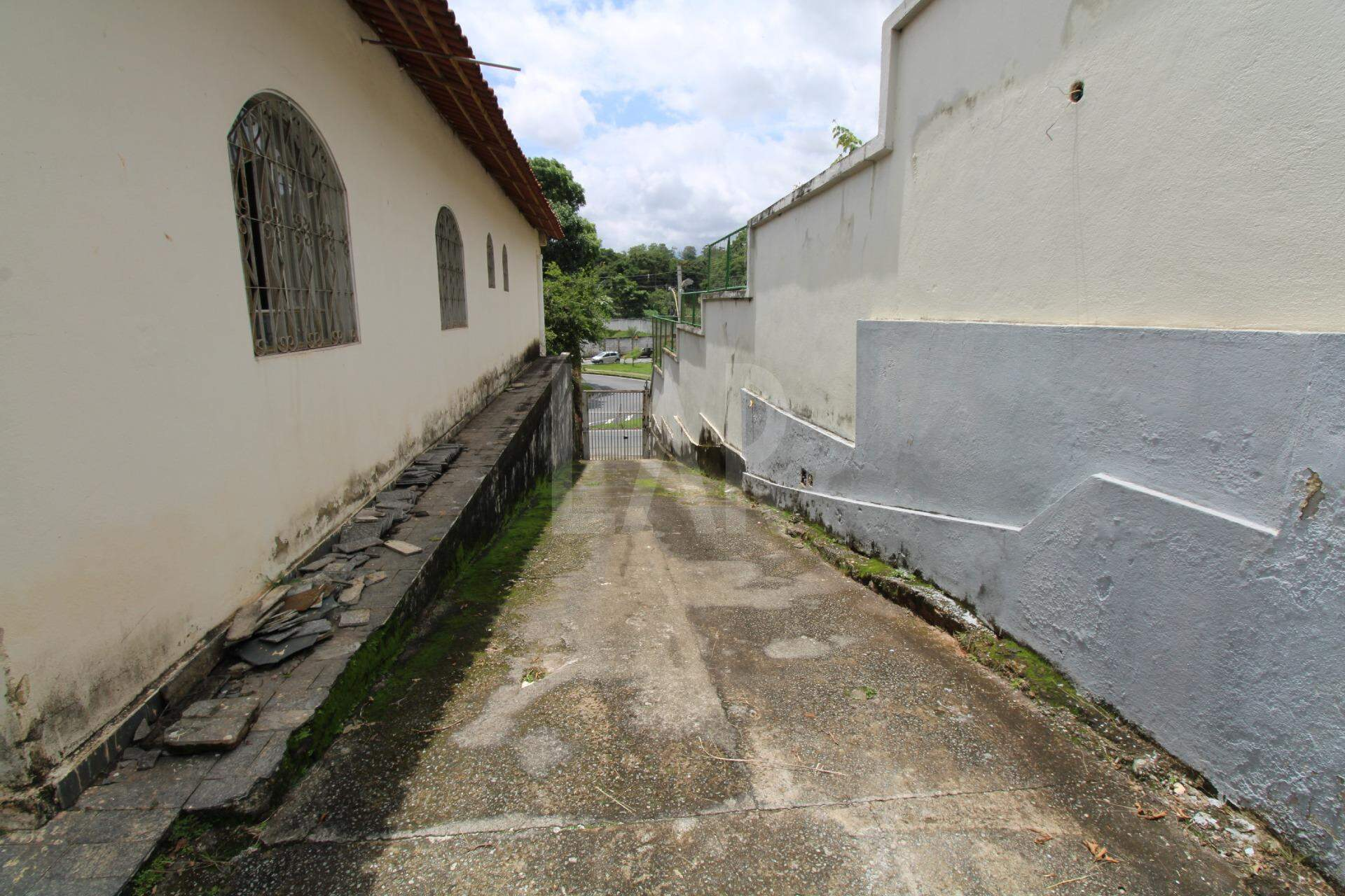 Casa de 5 quartos à venda, São Luiz, Belo Horizonte - MG