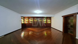 Casa de 4 quartos à venda, Sagrada Família, Belo Horizonte - MG