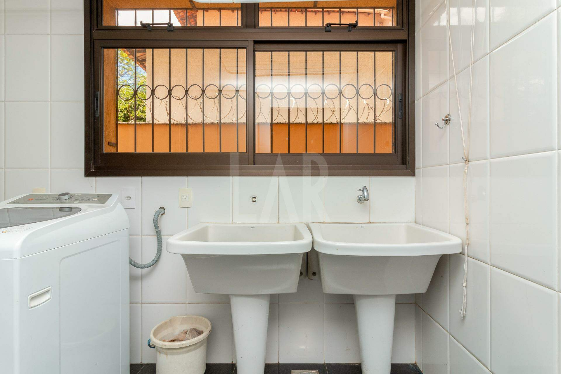 Casa de 4 quartos à venda, Belvedere, Belo Horizonte - MG