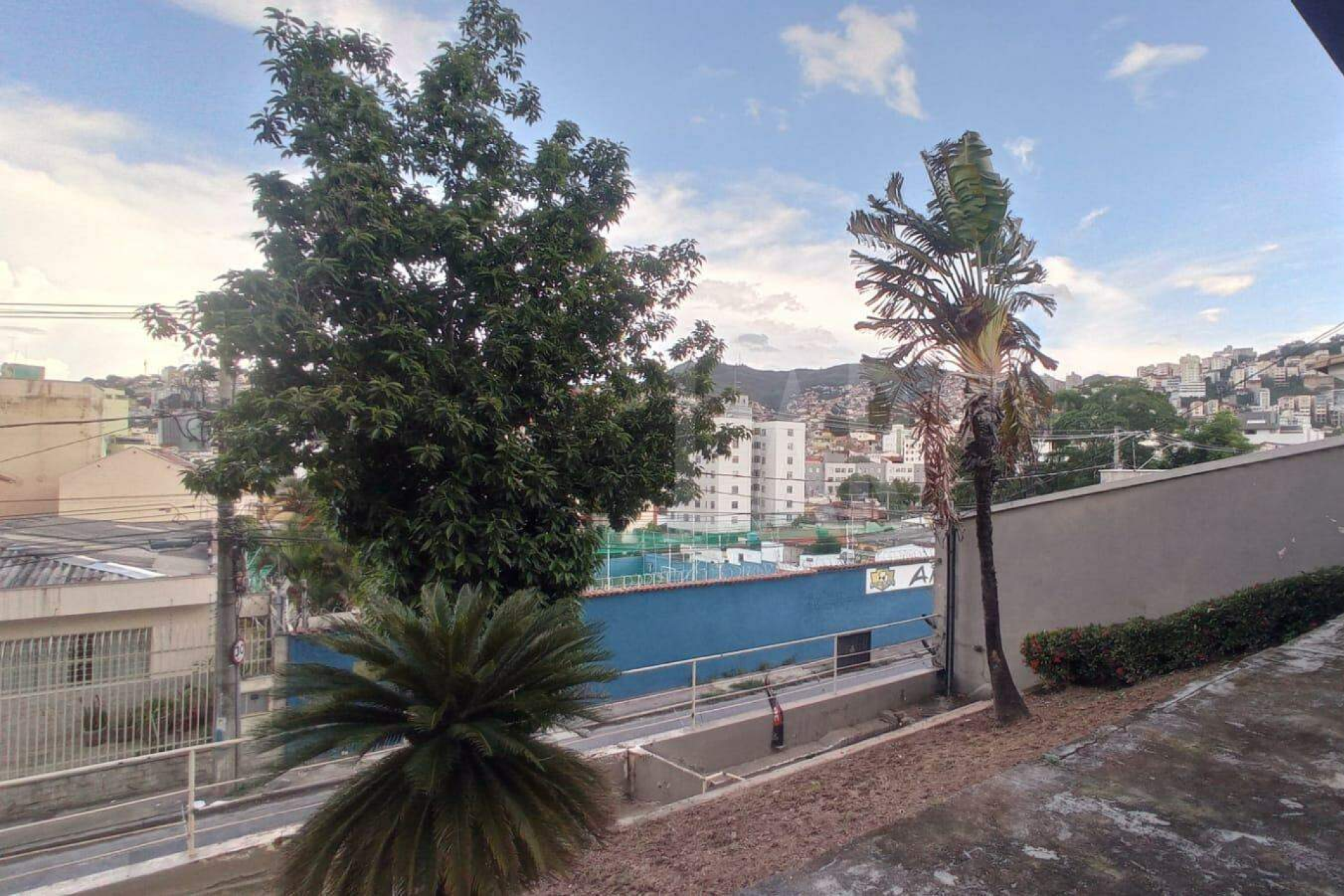 Casa de 3 quartos à venda, Santa Efigênia, Belo Horizonte - MG