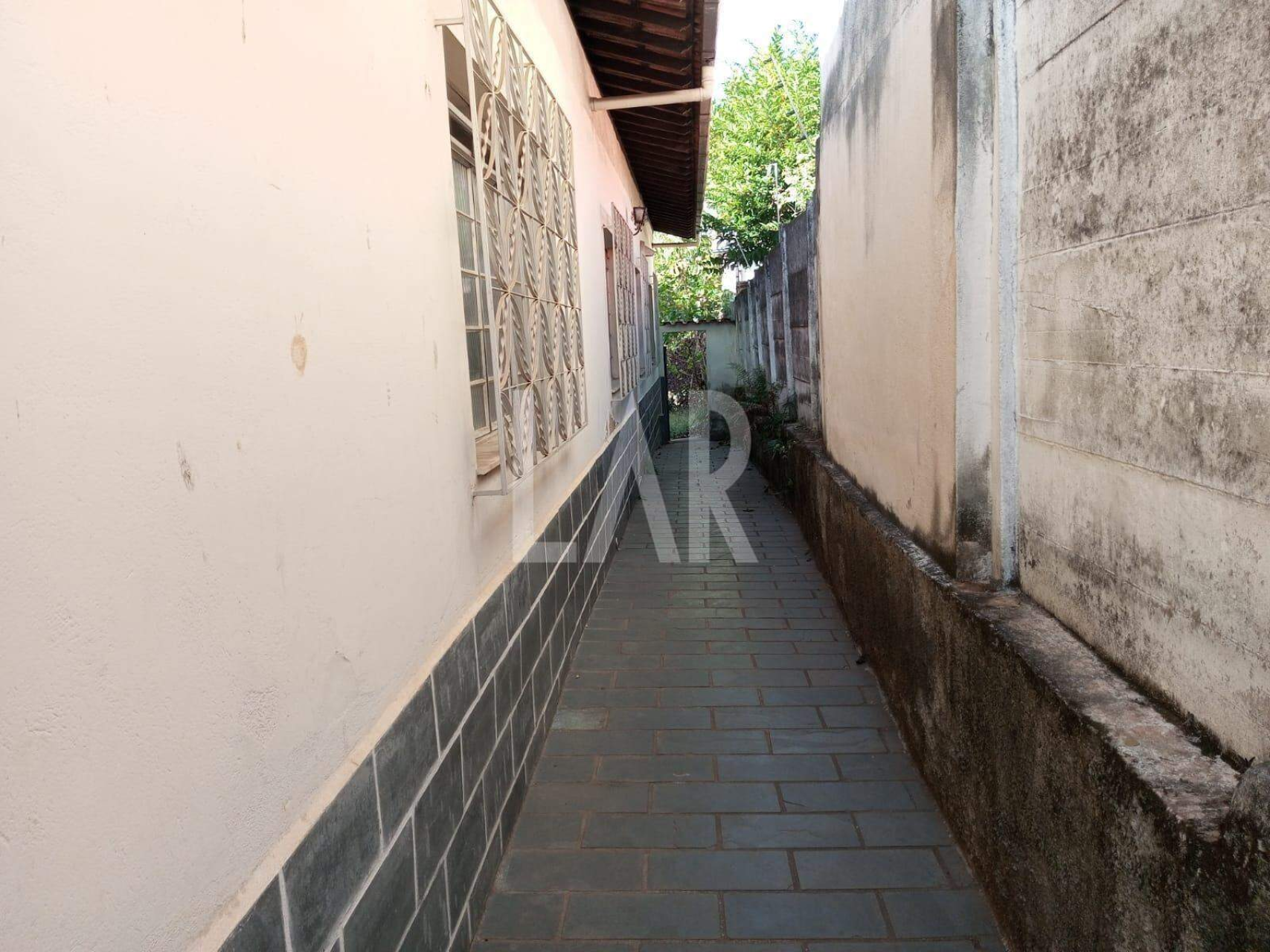 Casa de 4 quartos à venda, Aparecida, Belo Horizonte - MG