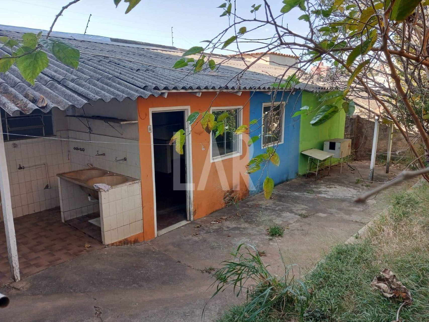 Casa de 4 quartos à venda, Aparecida, Belo Horizonte - MG