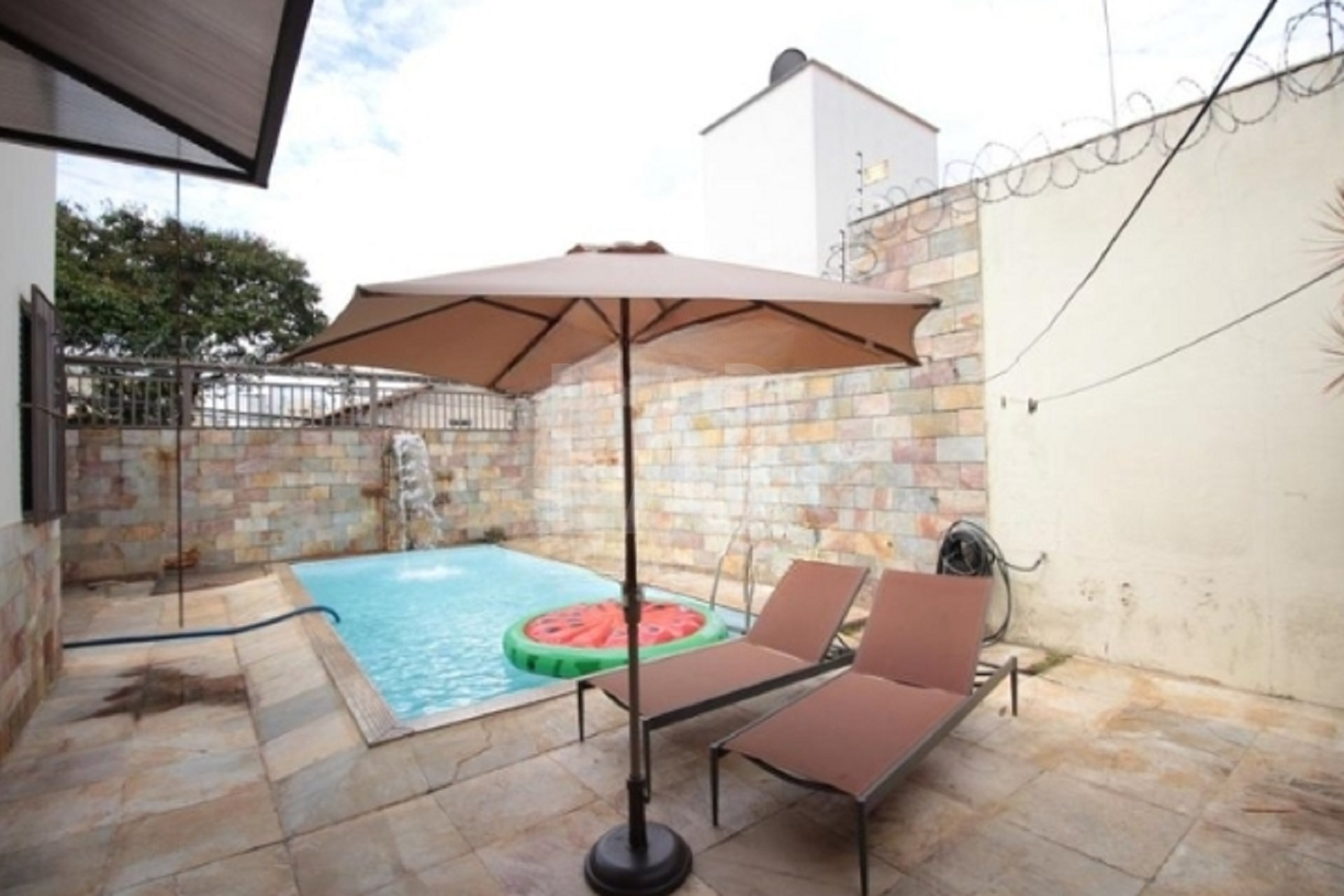Casa de 4 quartos à venda, Santa Rosa, Belo Horizonte - MG