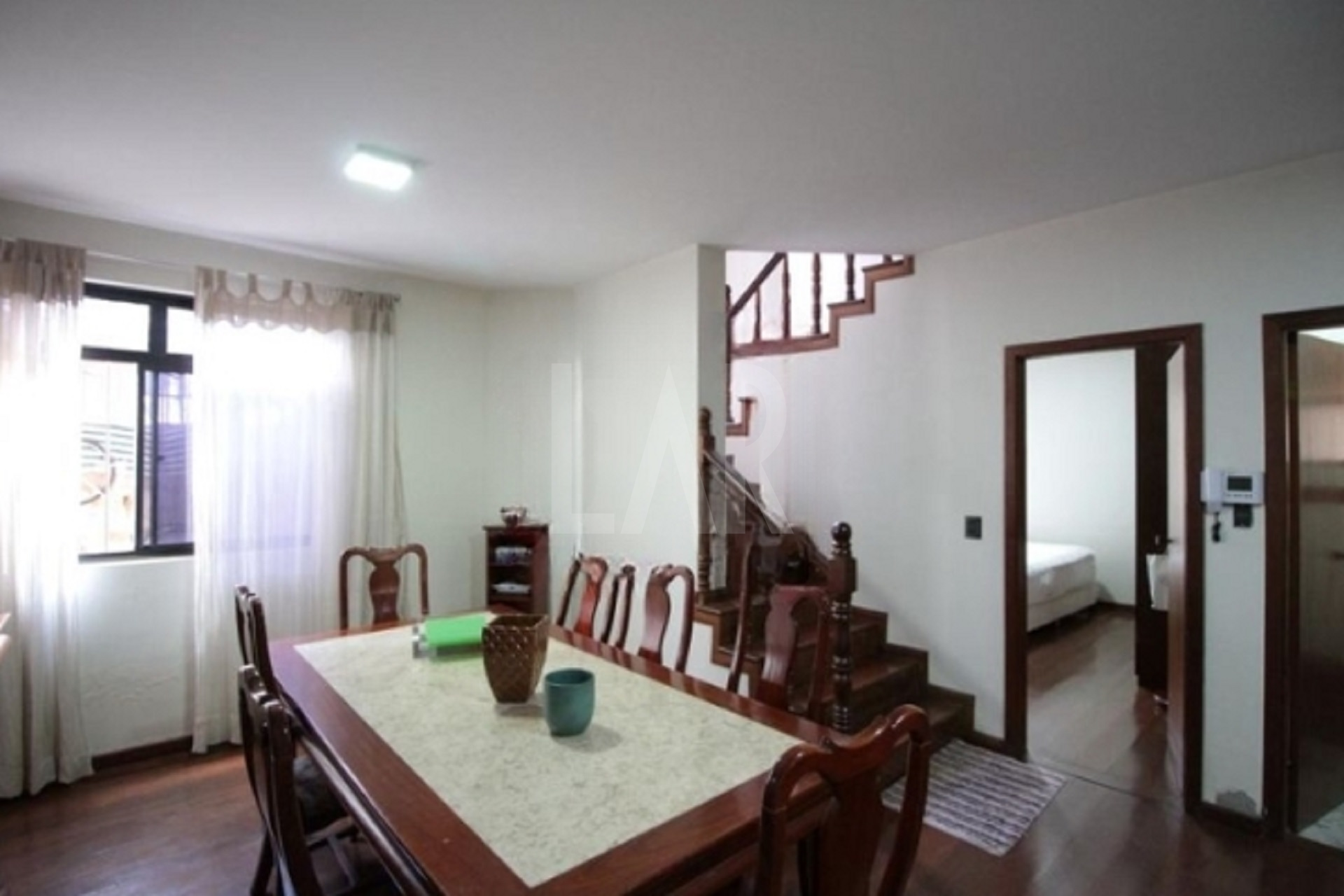 Casa de 4 quartos à venda, Santa Rosa, Belo Horizonte - MG