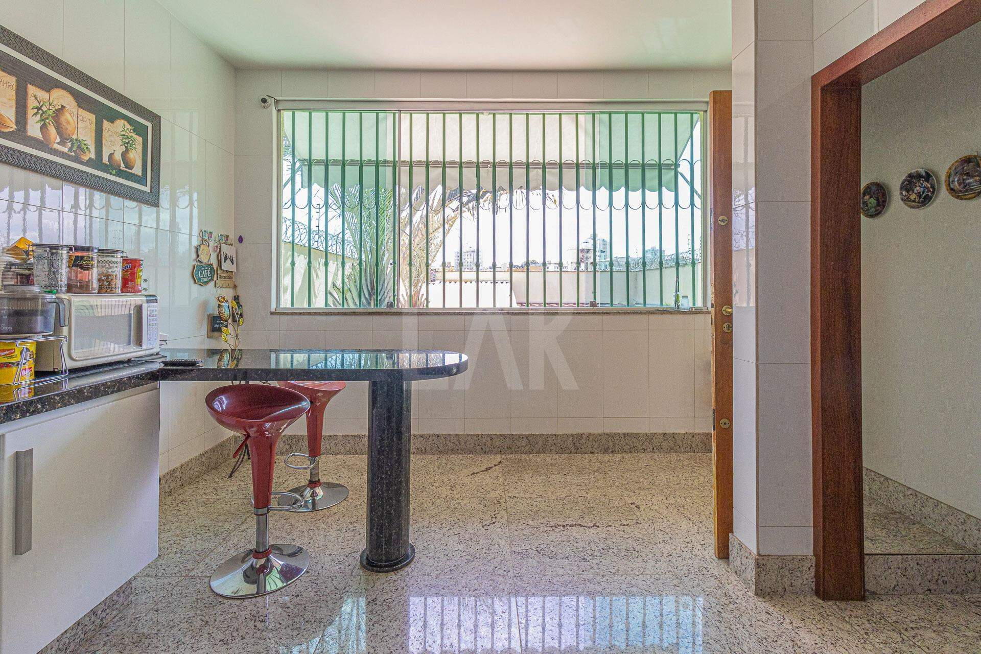 Casa de 4 quartos à venda, Bonfim, Belo Horizonte - MG