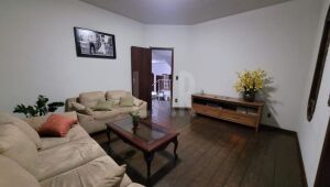 Casa de 4 quartos à venda, Santa Rosa, Belo Horizonte - MG