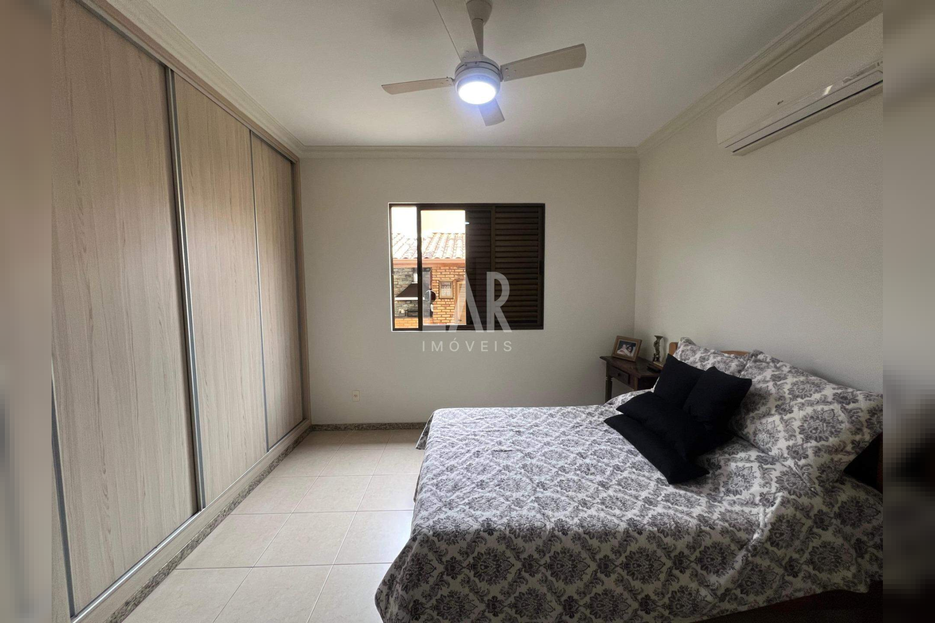 Casa de 4 quartos à venda, Itapoã, Belo Horizonte - MG