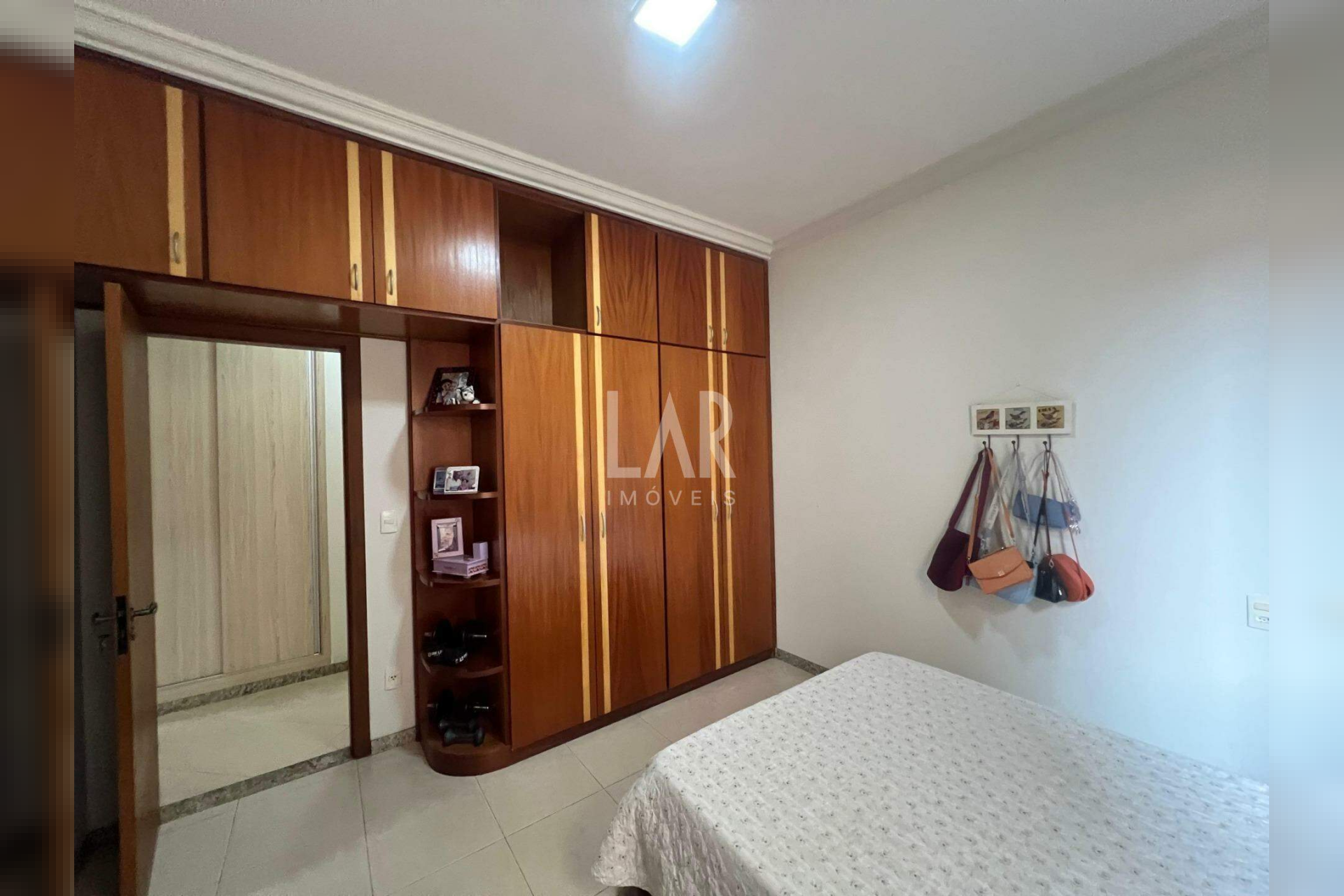Casa de 4 quartos à venda, Itapoã, Belo Horizonte - MG