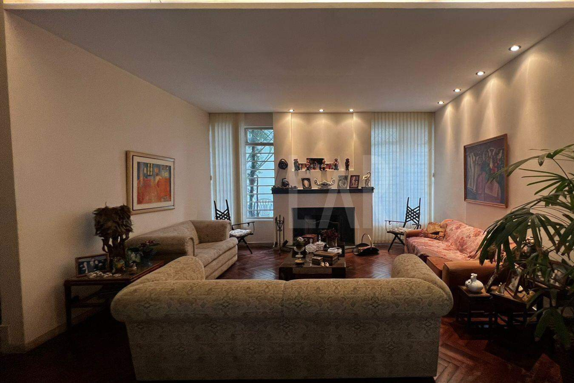 Casa de 9 quartos à venda, Santa Amélia, Belo Horizonte - MG