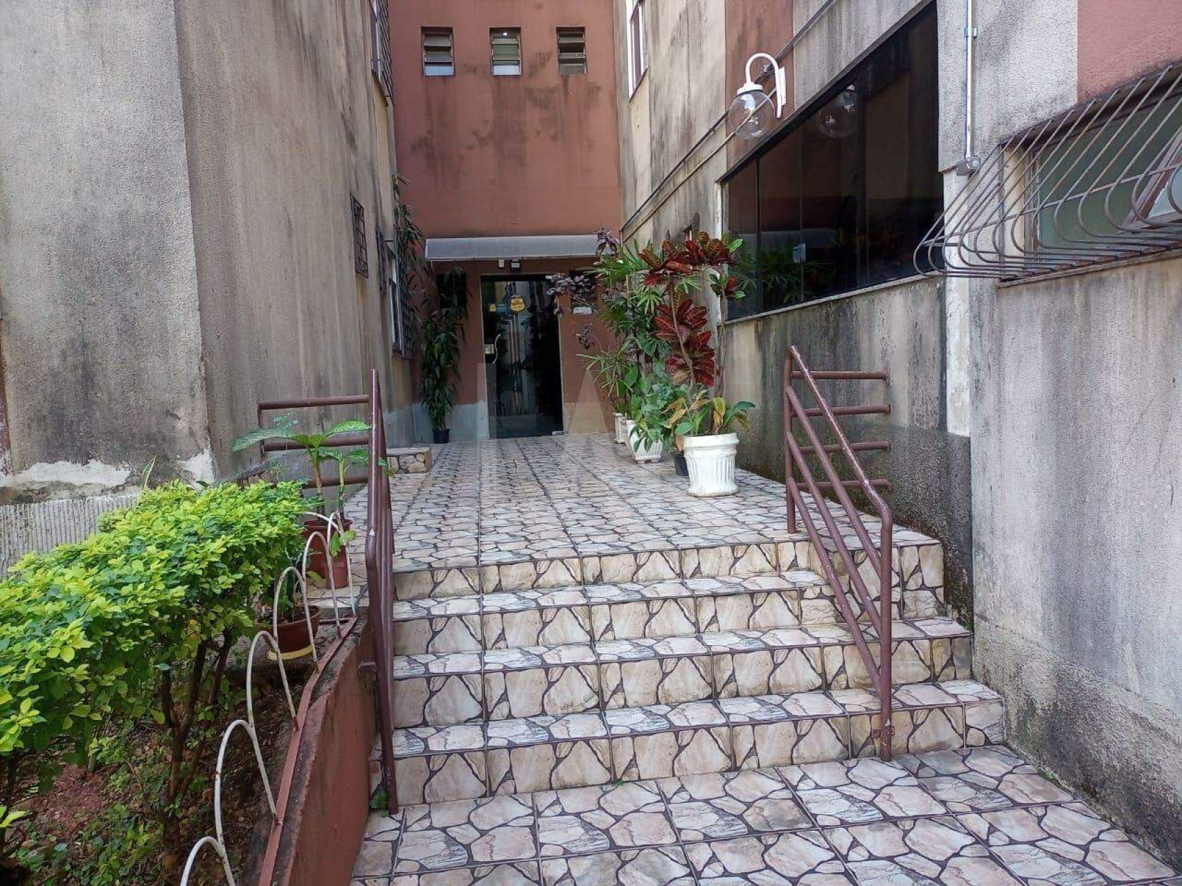 Apartamento de 3 quartos para alugar, Nova Granada, Belo Horizonte - MG