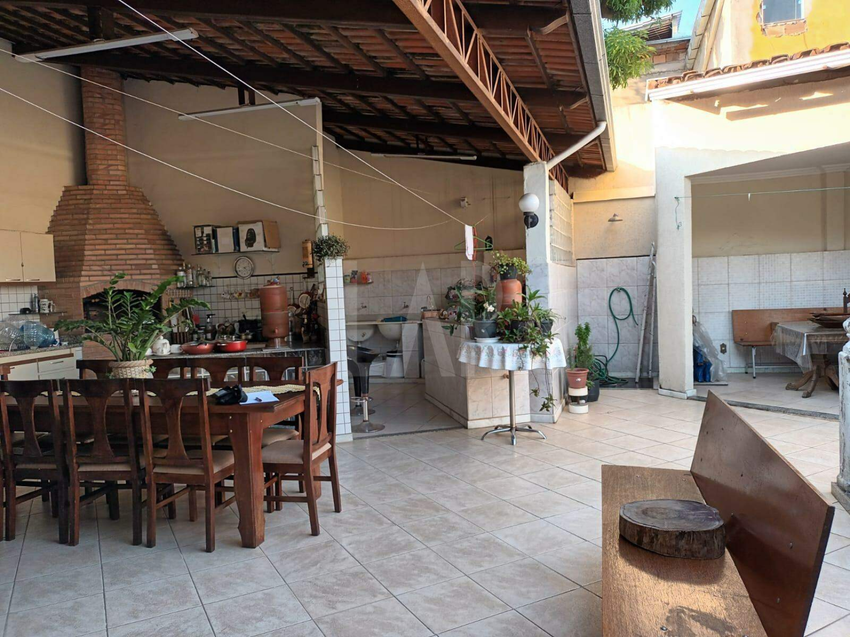 Casa de 3 quartos à venda, Califórnia, Belo Horizonte - MG