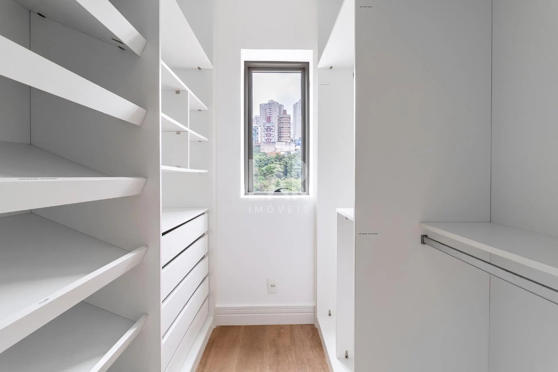 Apartamento de 4 quartos para alugar, Vale do Sereno, Nova Lima - MG