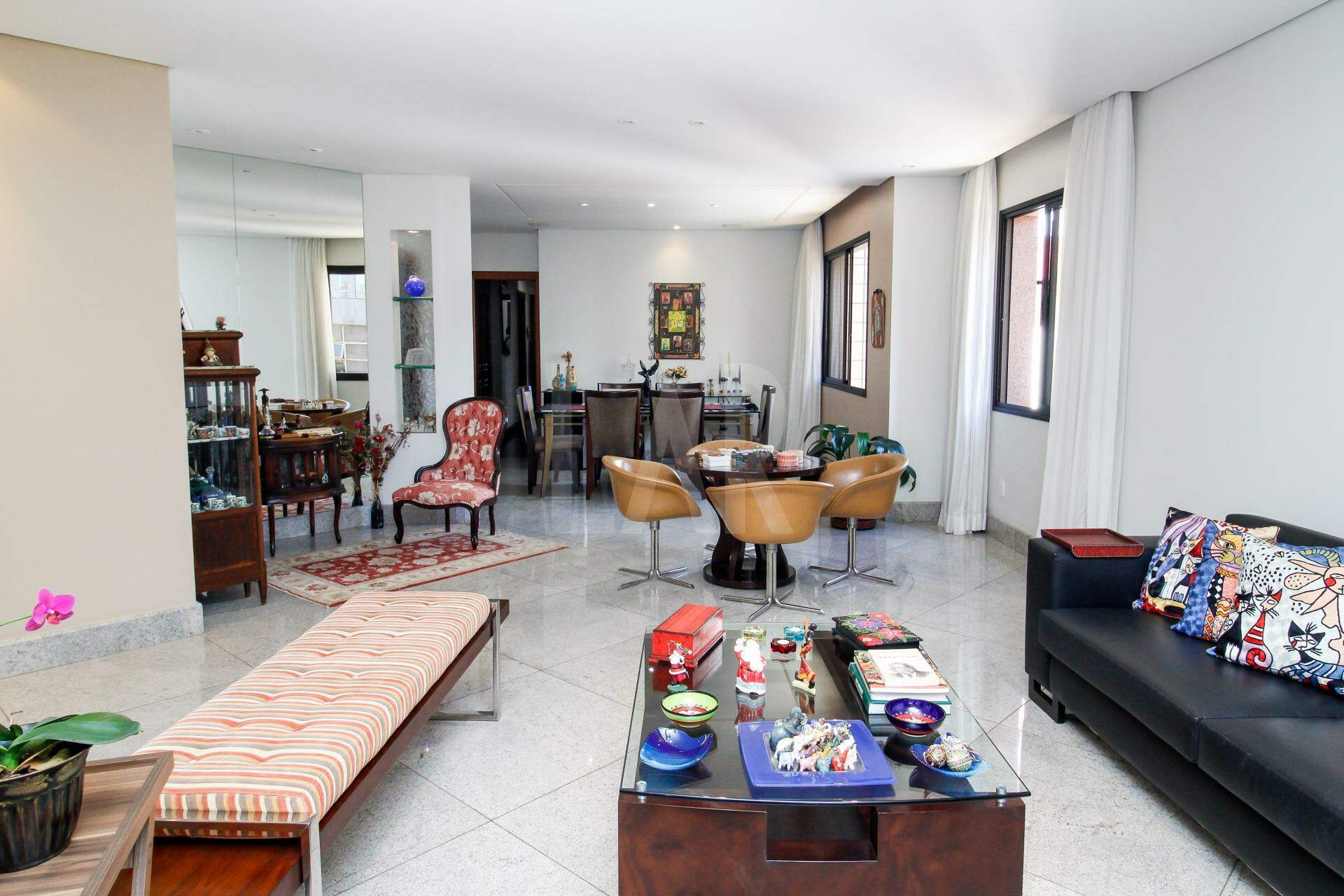 Apartamento de 4 quartos à venda, Funcionários, Belo Horizonte - MG