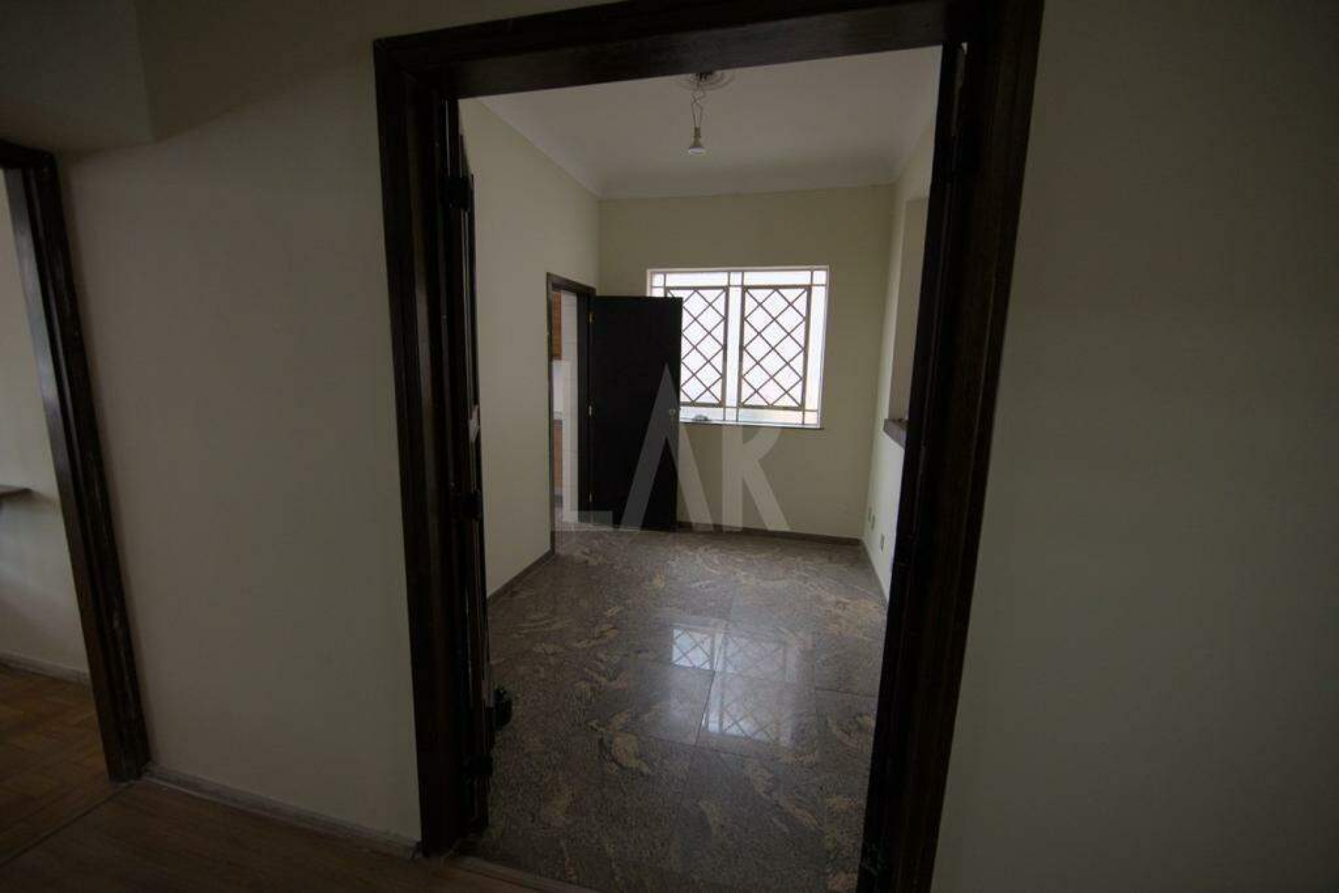 Casa Comercial de 3 quartos para alugar, Santa Efigênia, Belo Horizonte - MG