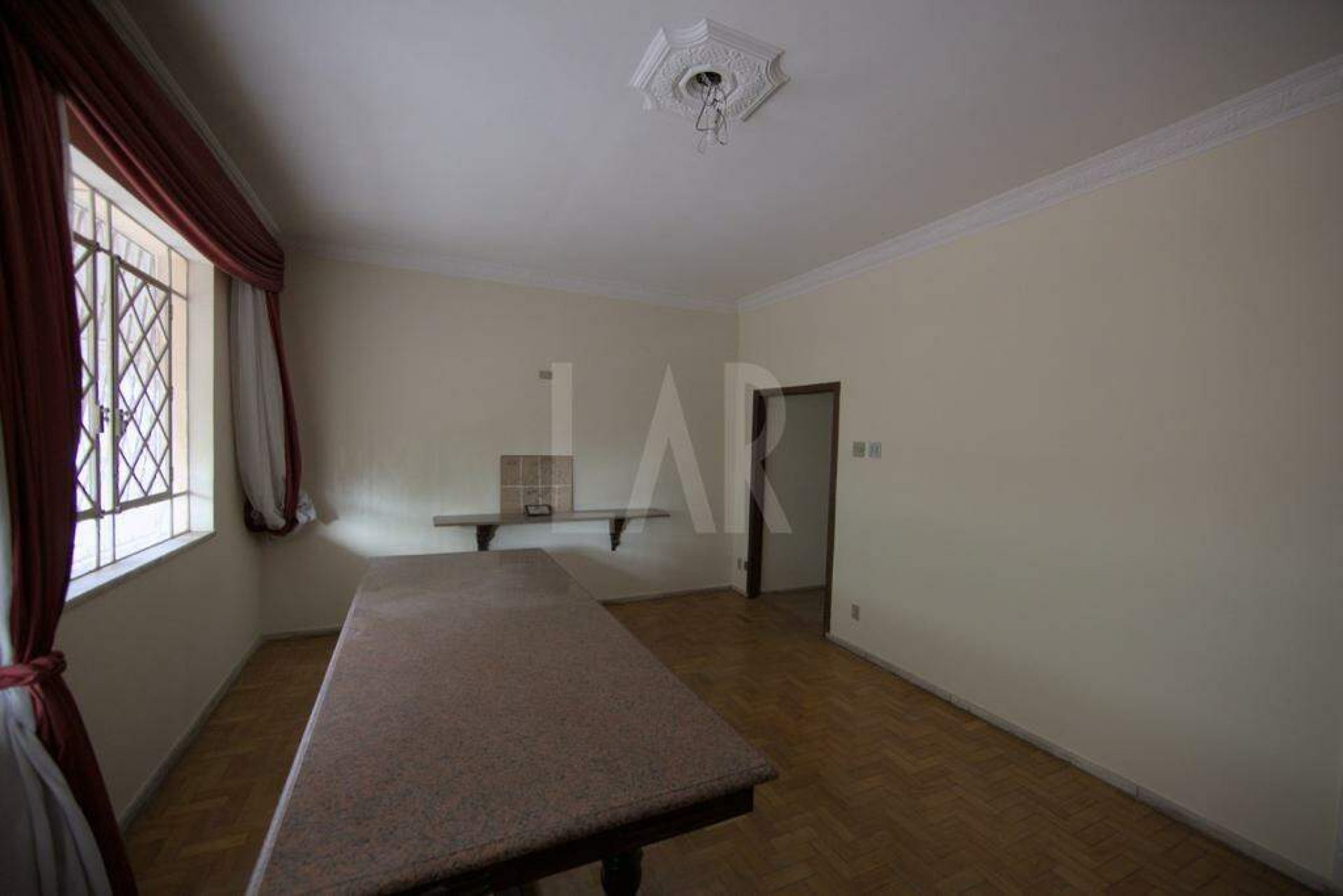 Casa Comercial de 3 quartos para alugar, Santa Efigênia, Belo Horizonte - MG