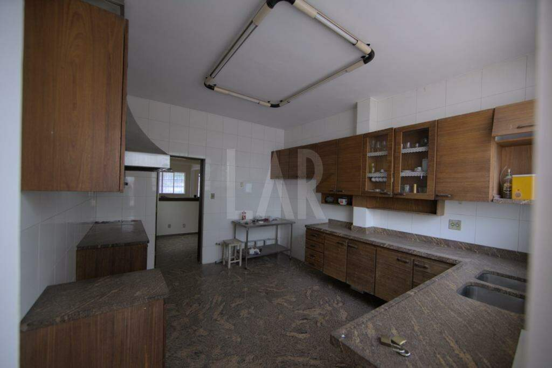 Casa Comercial de 3 quartos para alugar, Santa Efigênia, Belo Horizonte - MG