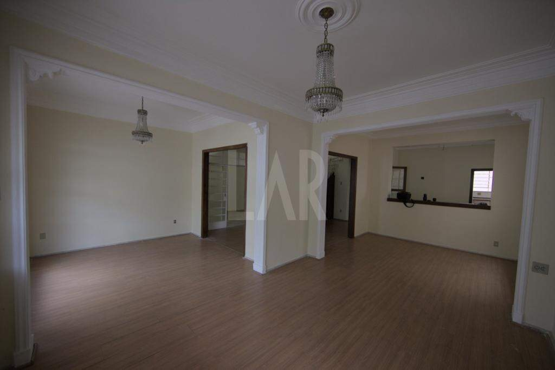Casa Comercial de 3 quartos para alugar, Santa Efigênia, Belo Horizonte - MG