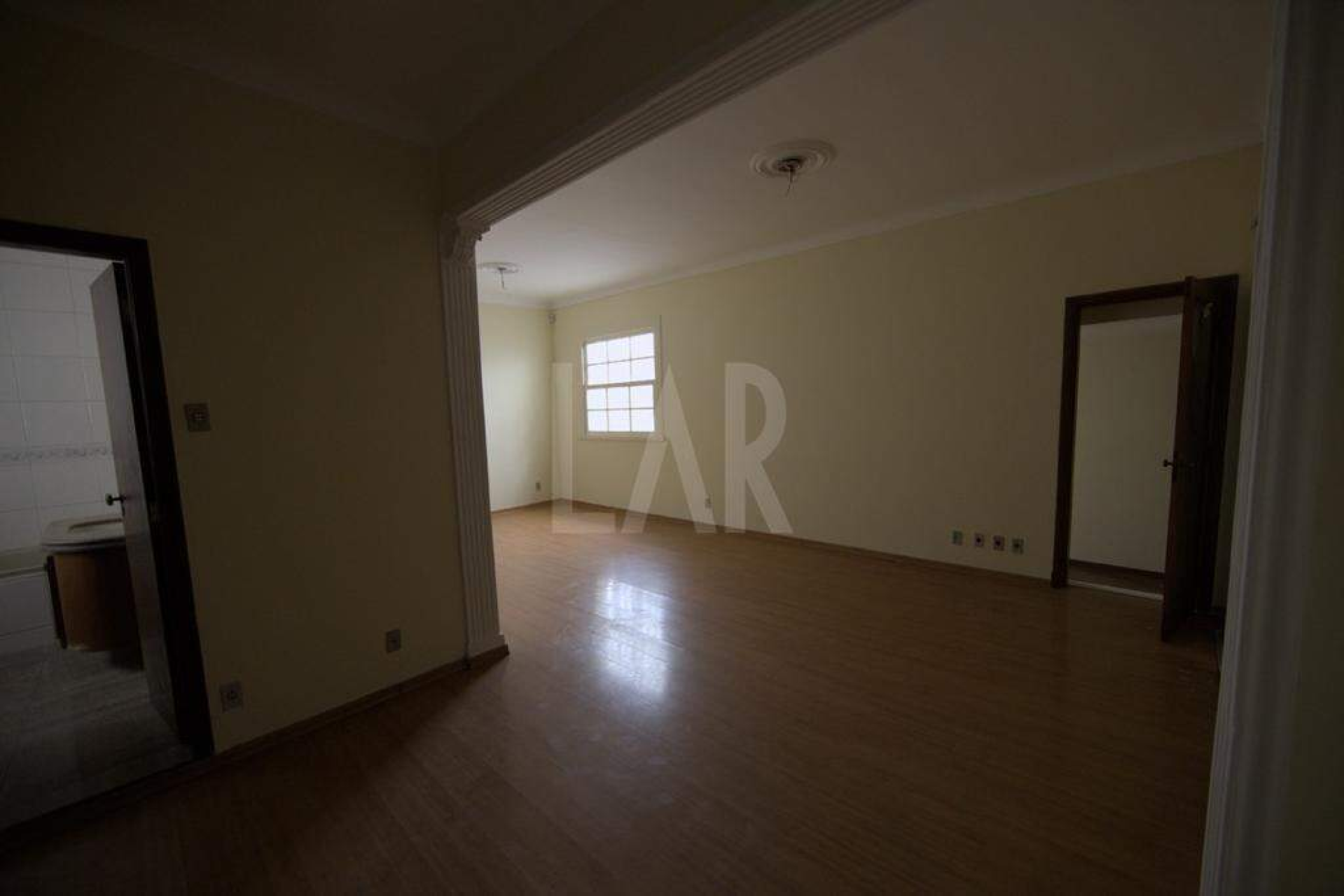 Casa Comercial de 3 quartos para alugar, Santa Efigênia, Belo Horizonte - MG